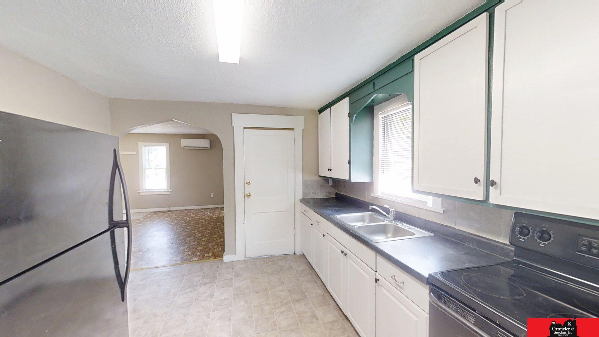 212 S Oakland Avenue