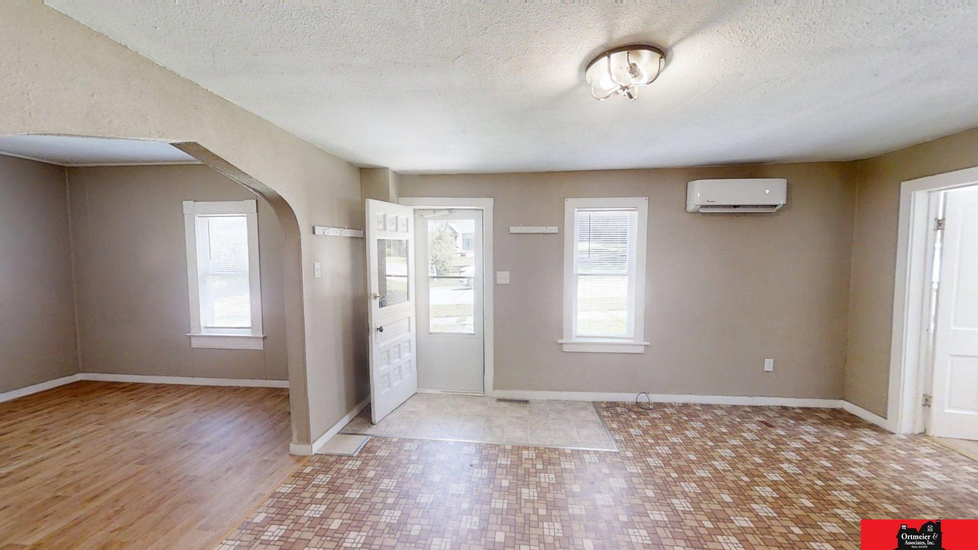 212 S Oakland Avenue