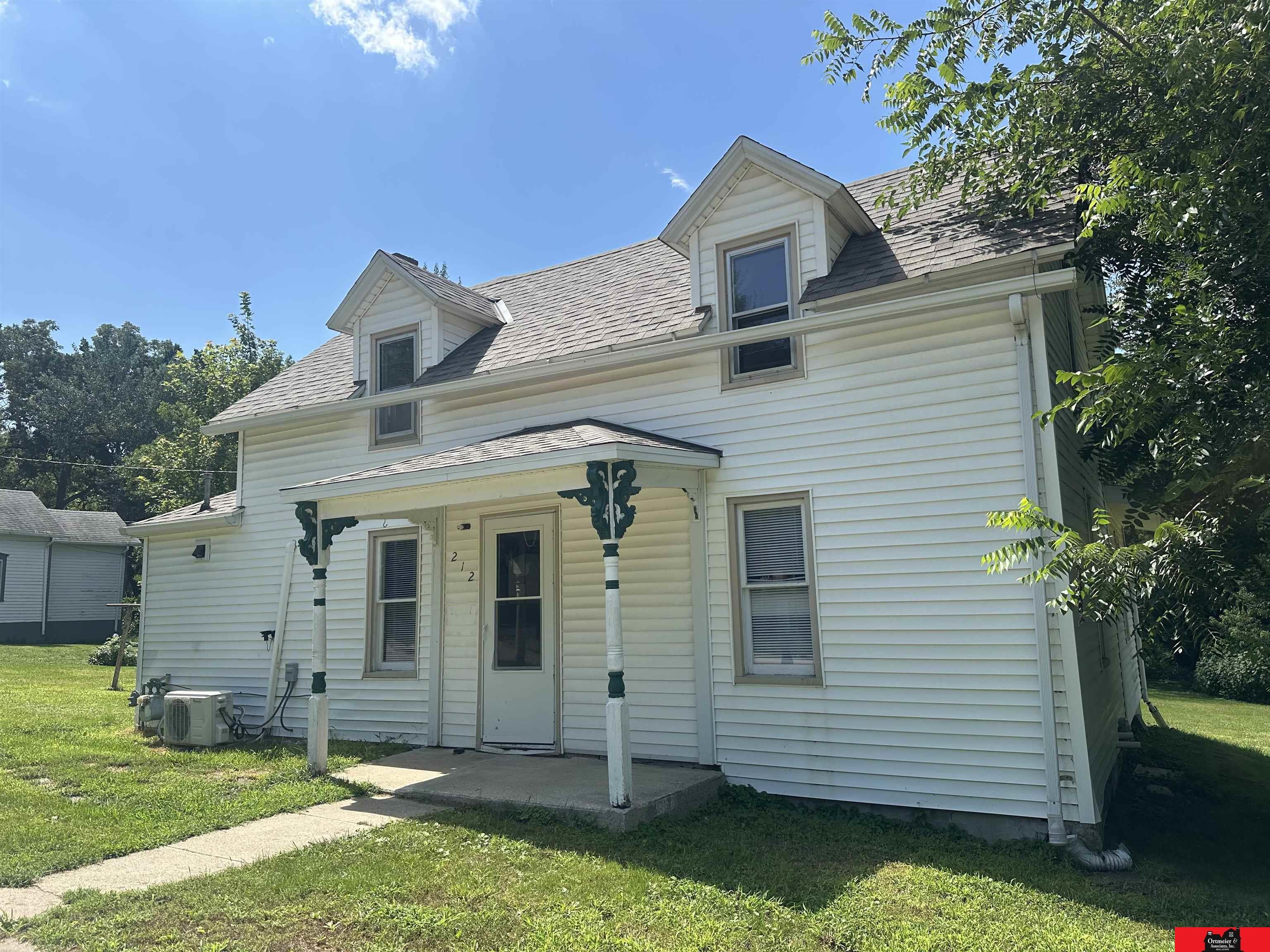 212 S Oakland Avenue