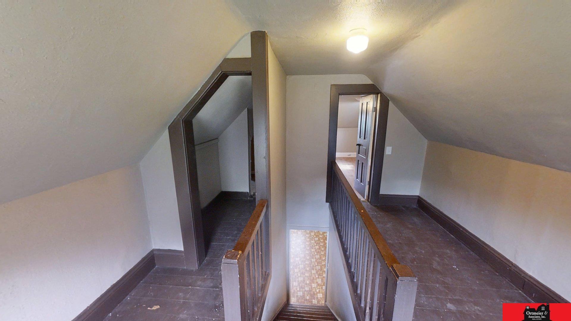 212 S Oakland Avenue