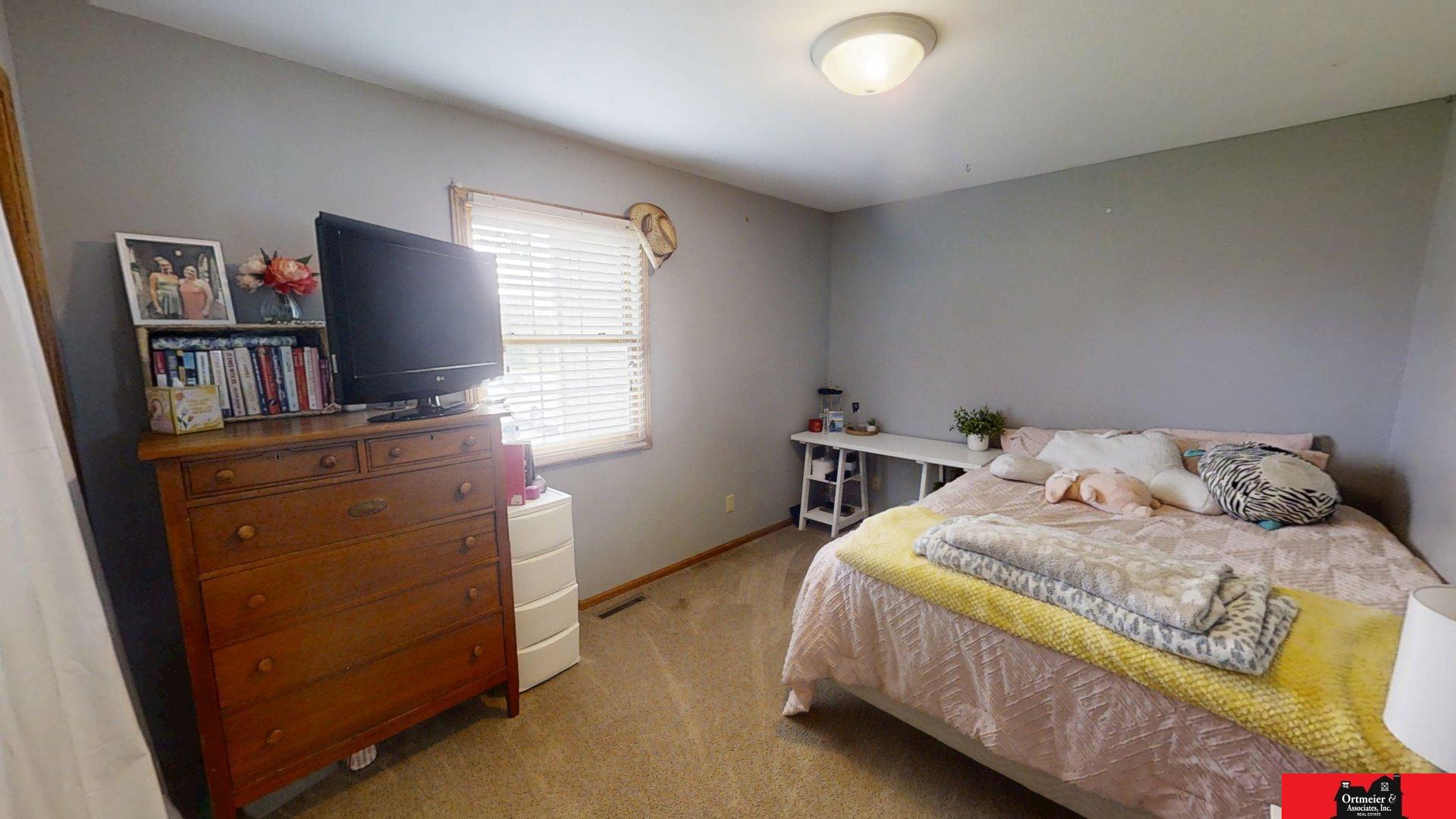 584 18th Road