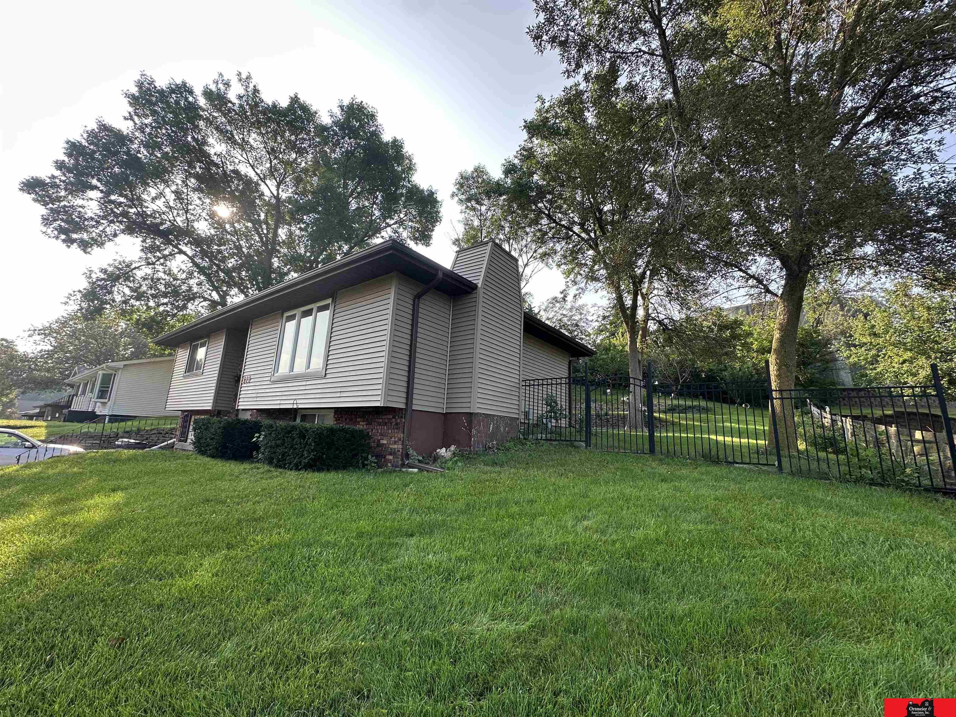 819 Cornhusker Drive