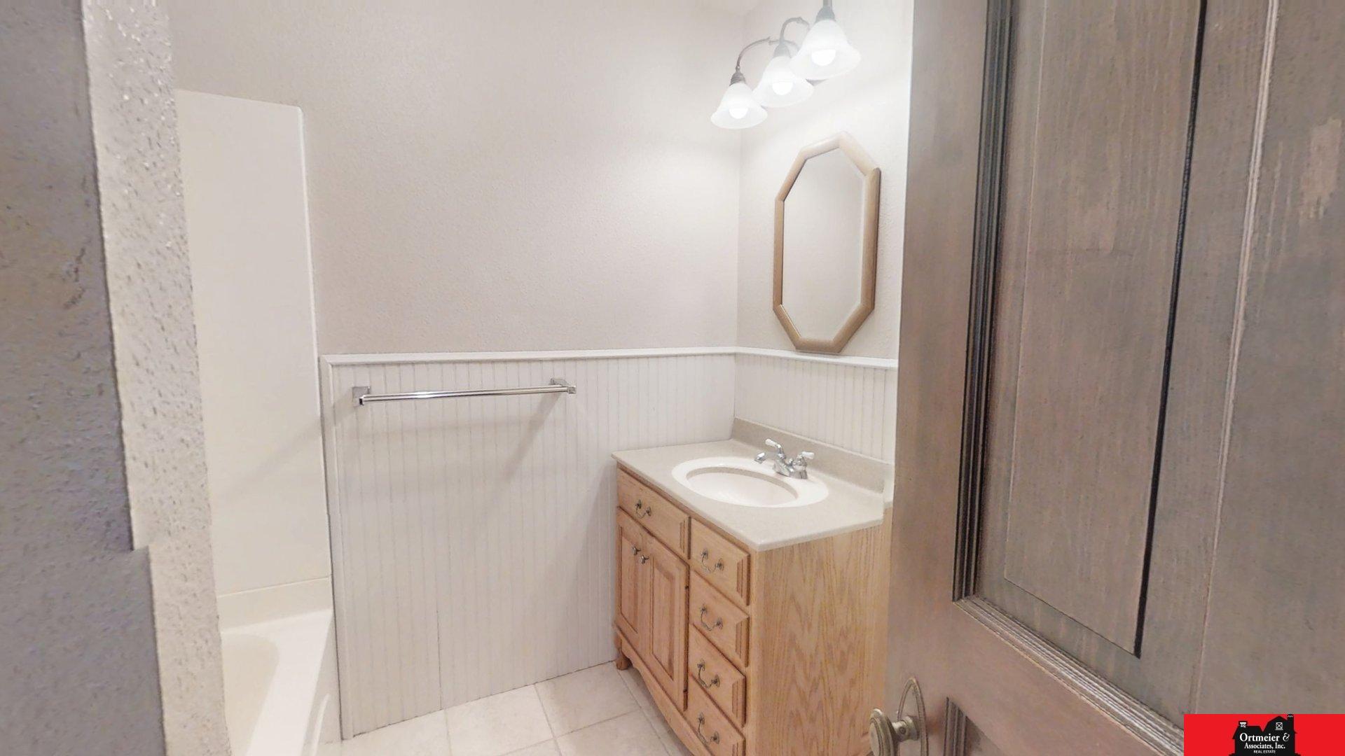 137 S Monitor Street