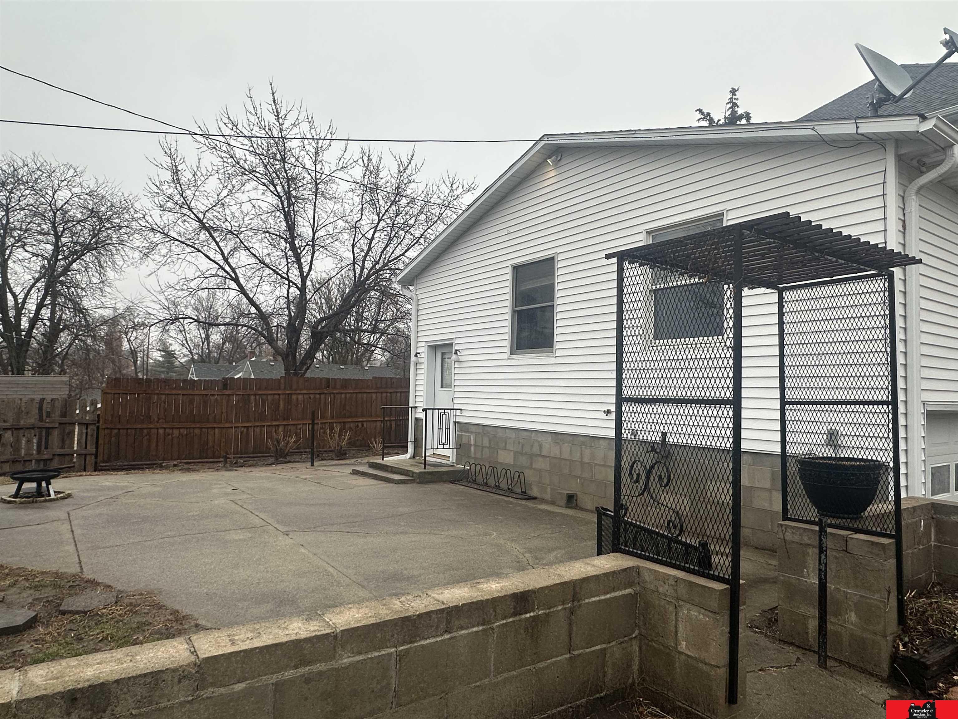 137 S Monitor Street