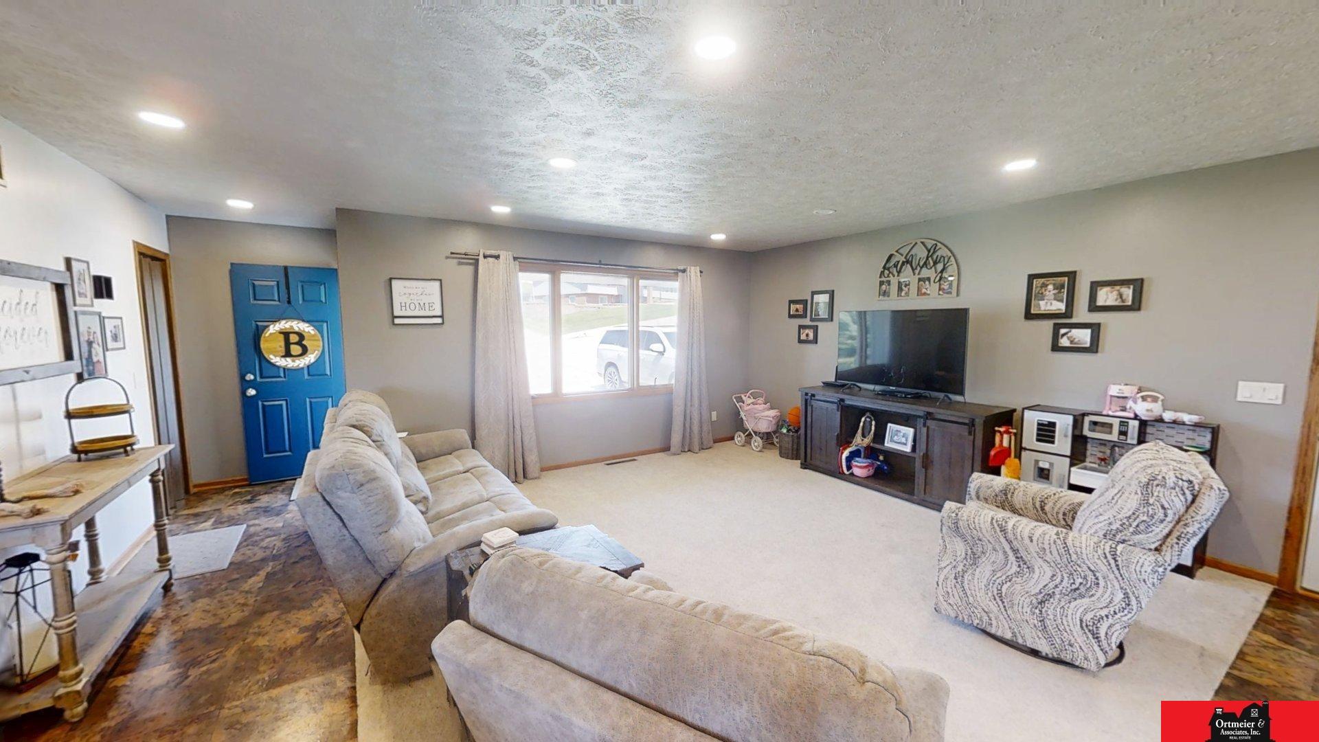1713 Ave I Circle