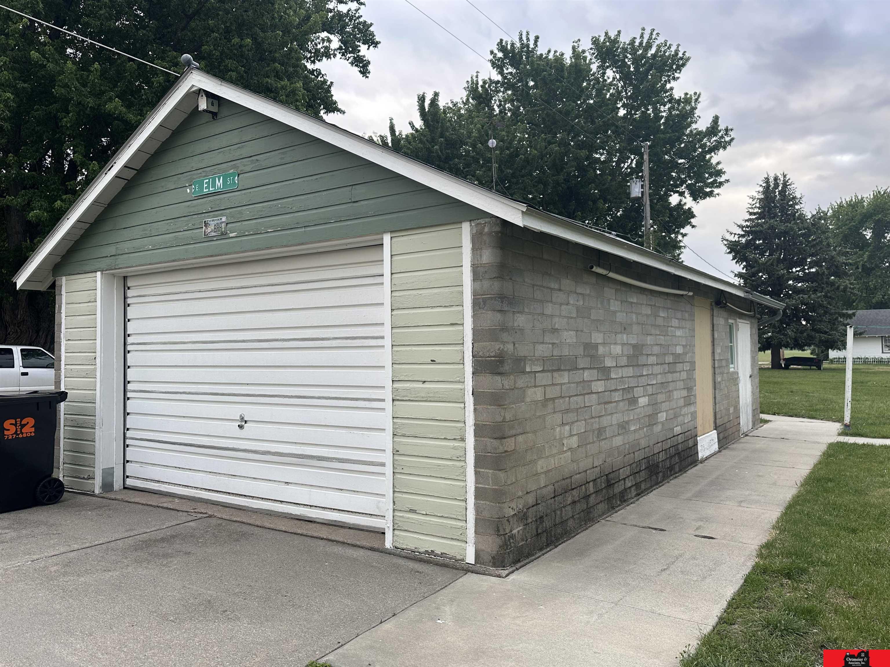300 S Cuming Street