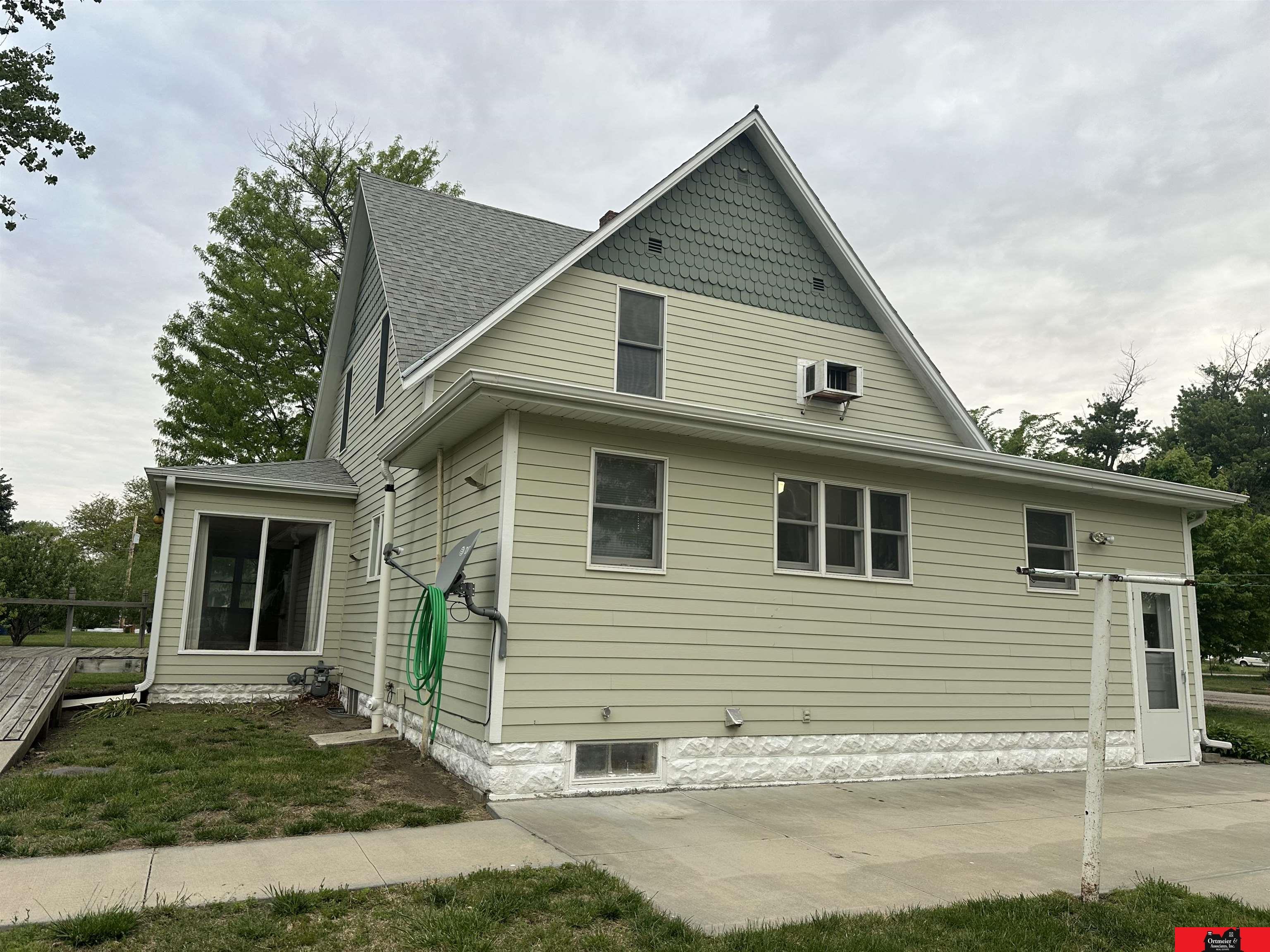 300 S Cuming Street
