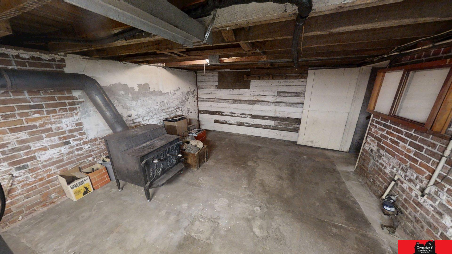 300 S Cuming Street