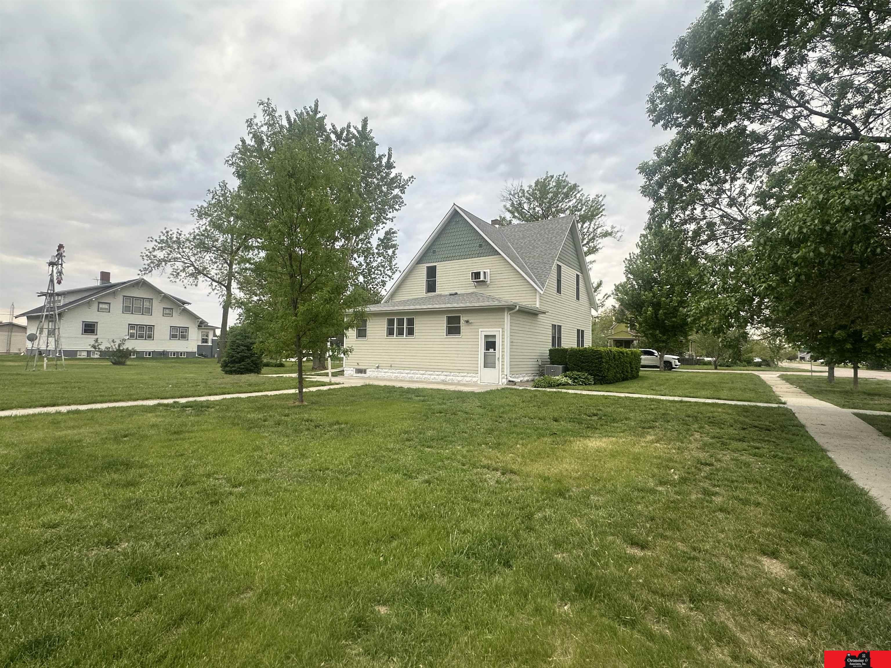 300 S Cuming Street