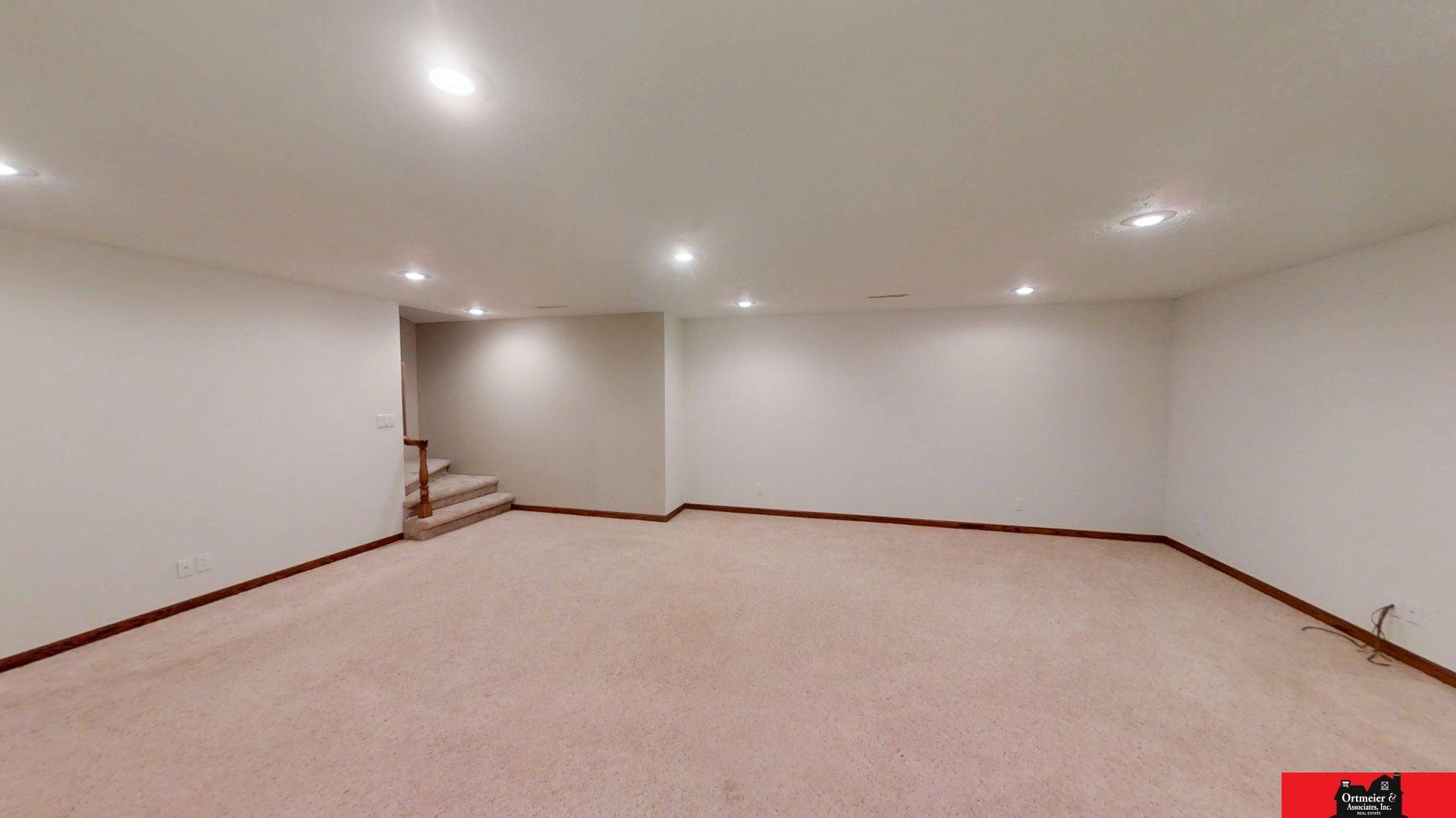 345 N Linden Street
