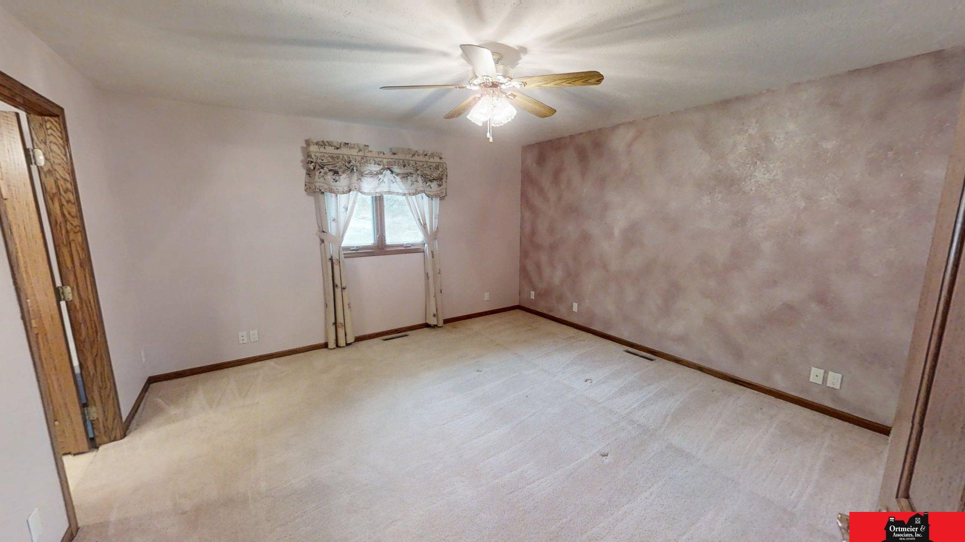 345 N Linden Street