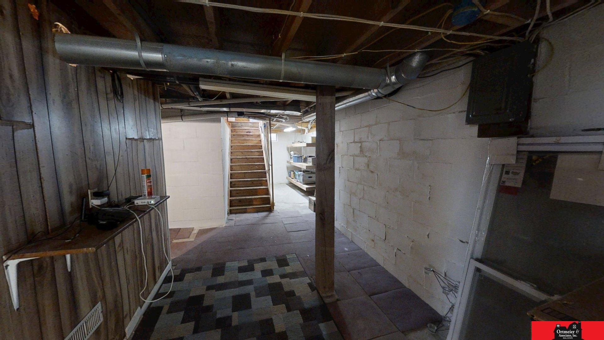 521 S monitor Street