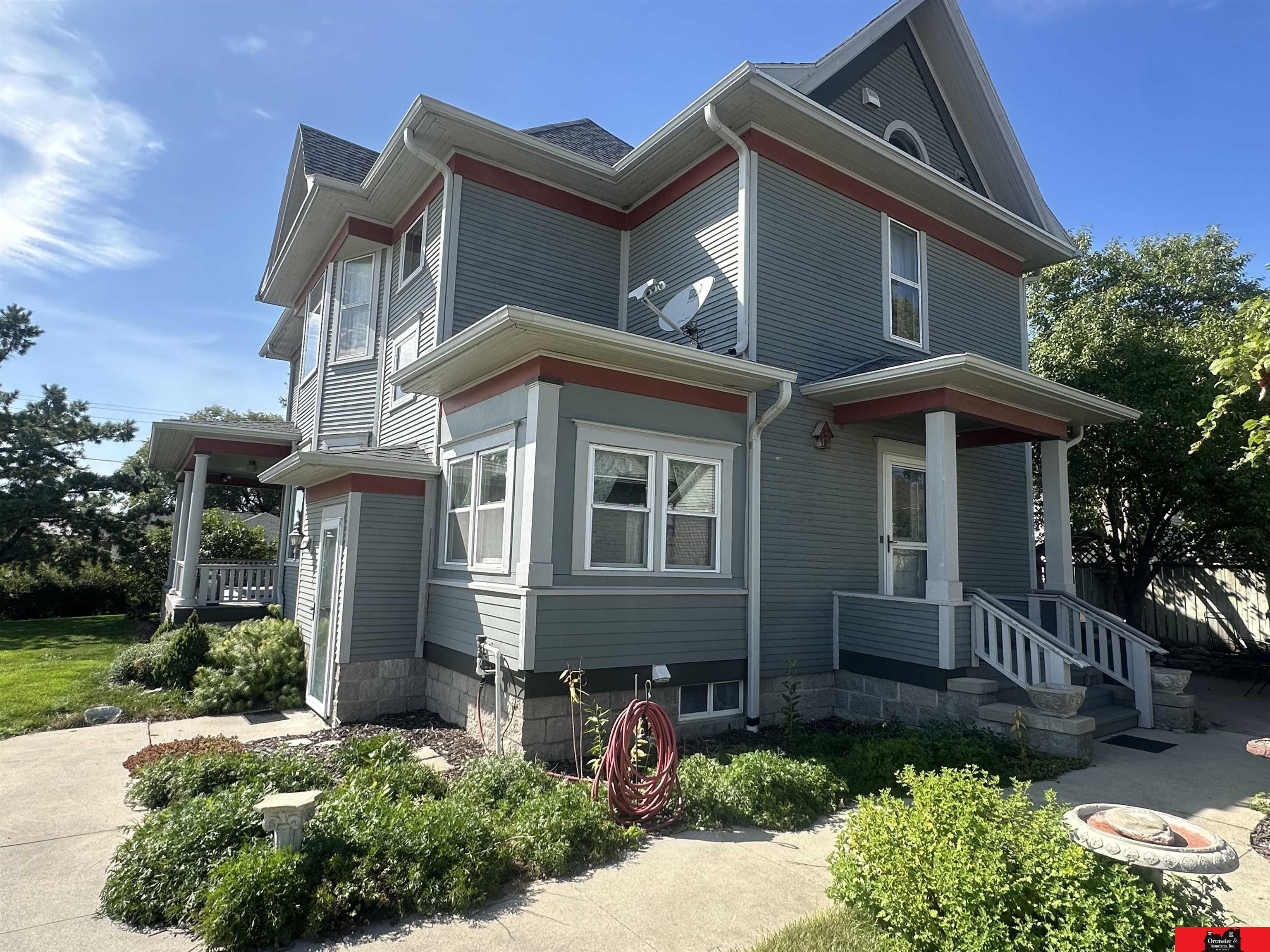240 N Colfax Street
