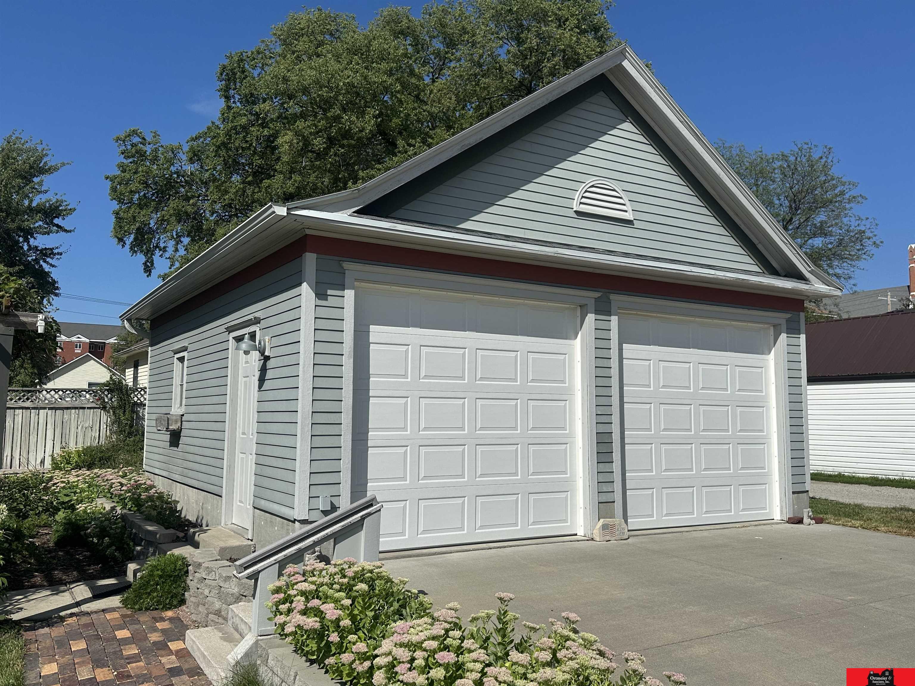 240 N Colfax Street