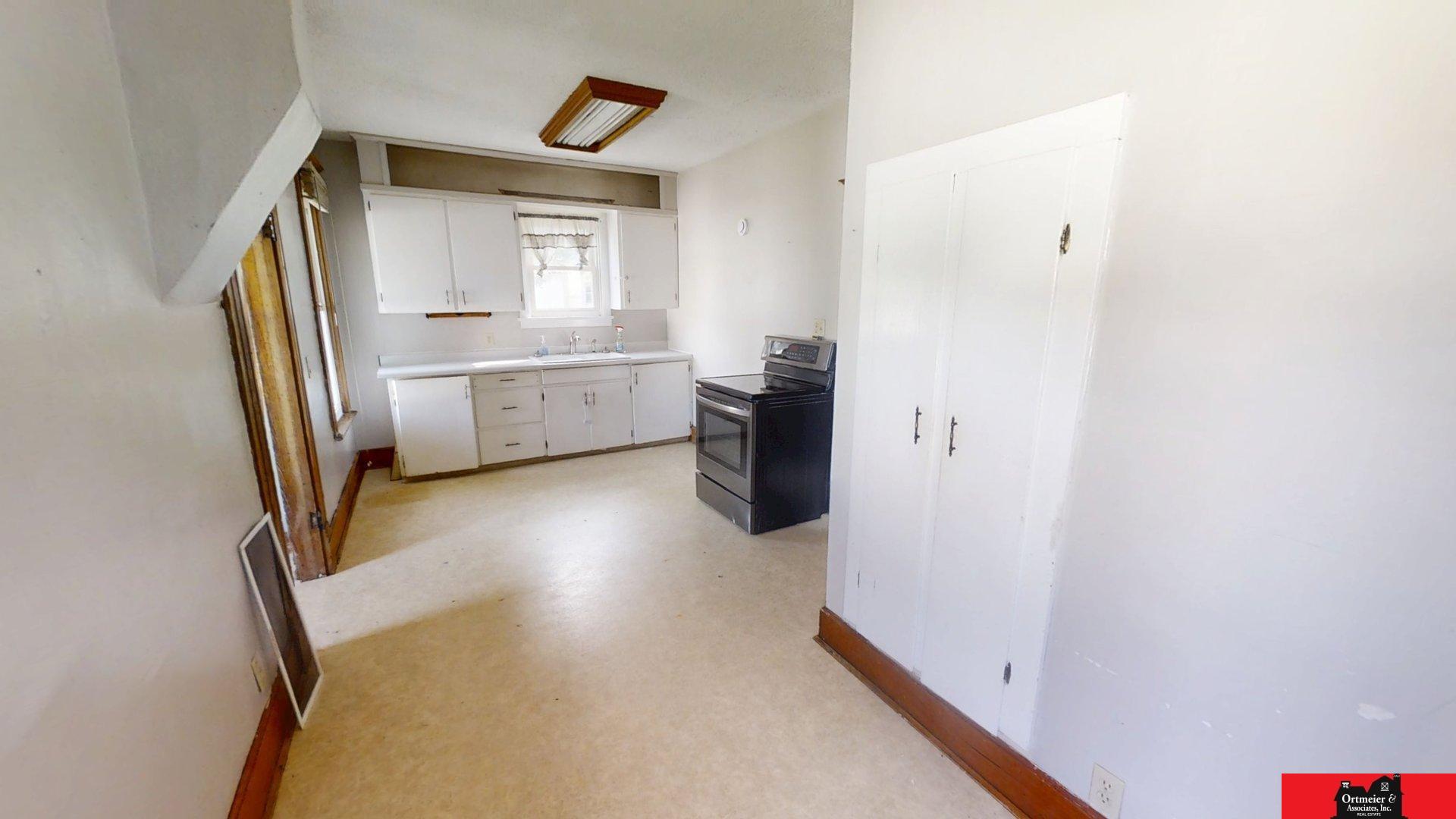 466 S Monitor Street