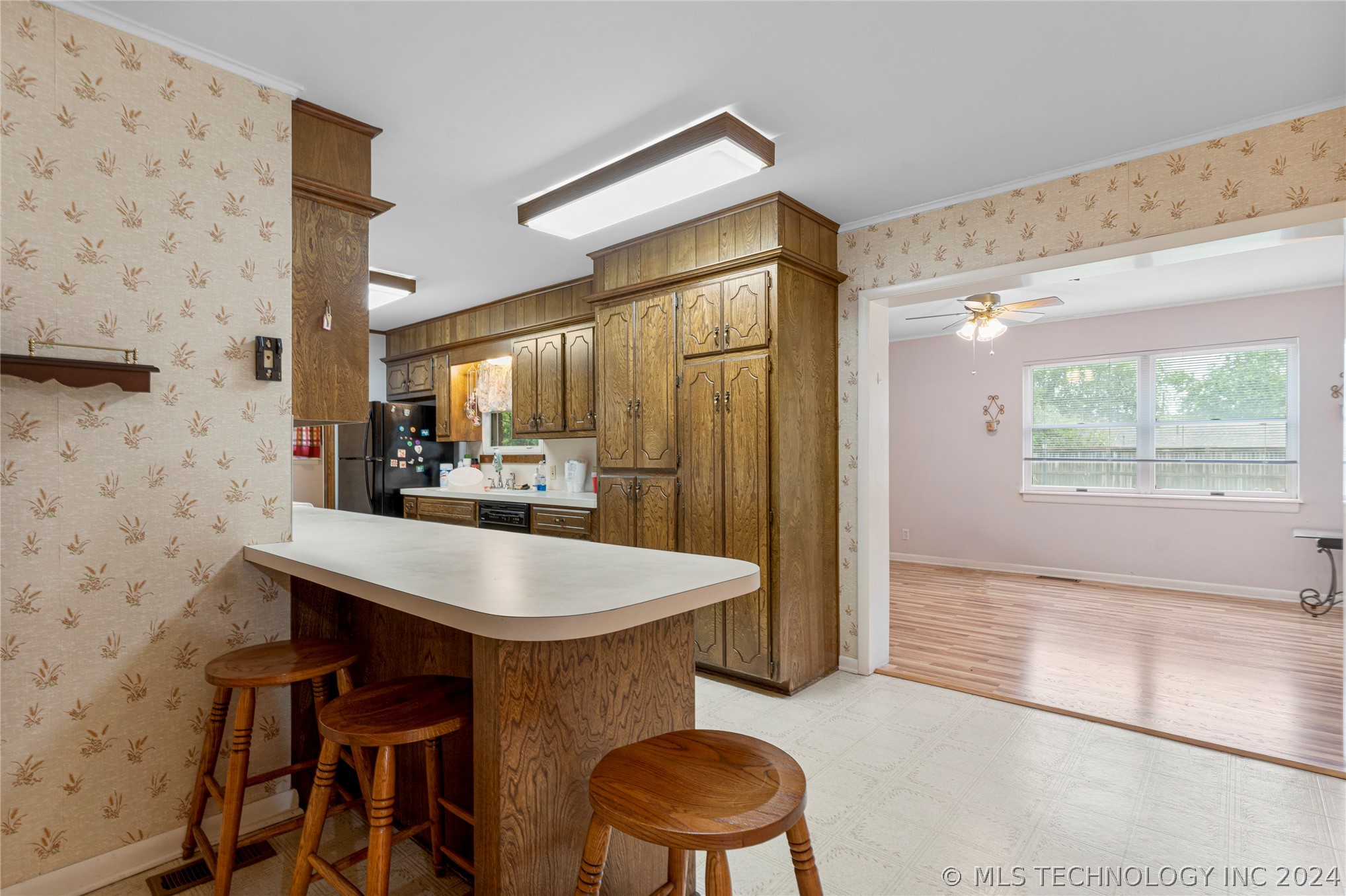 1109 N Gum Avenue