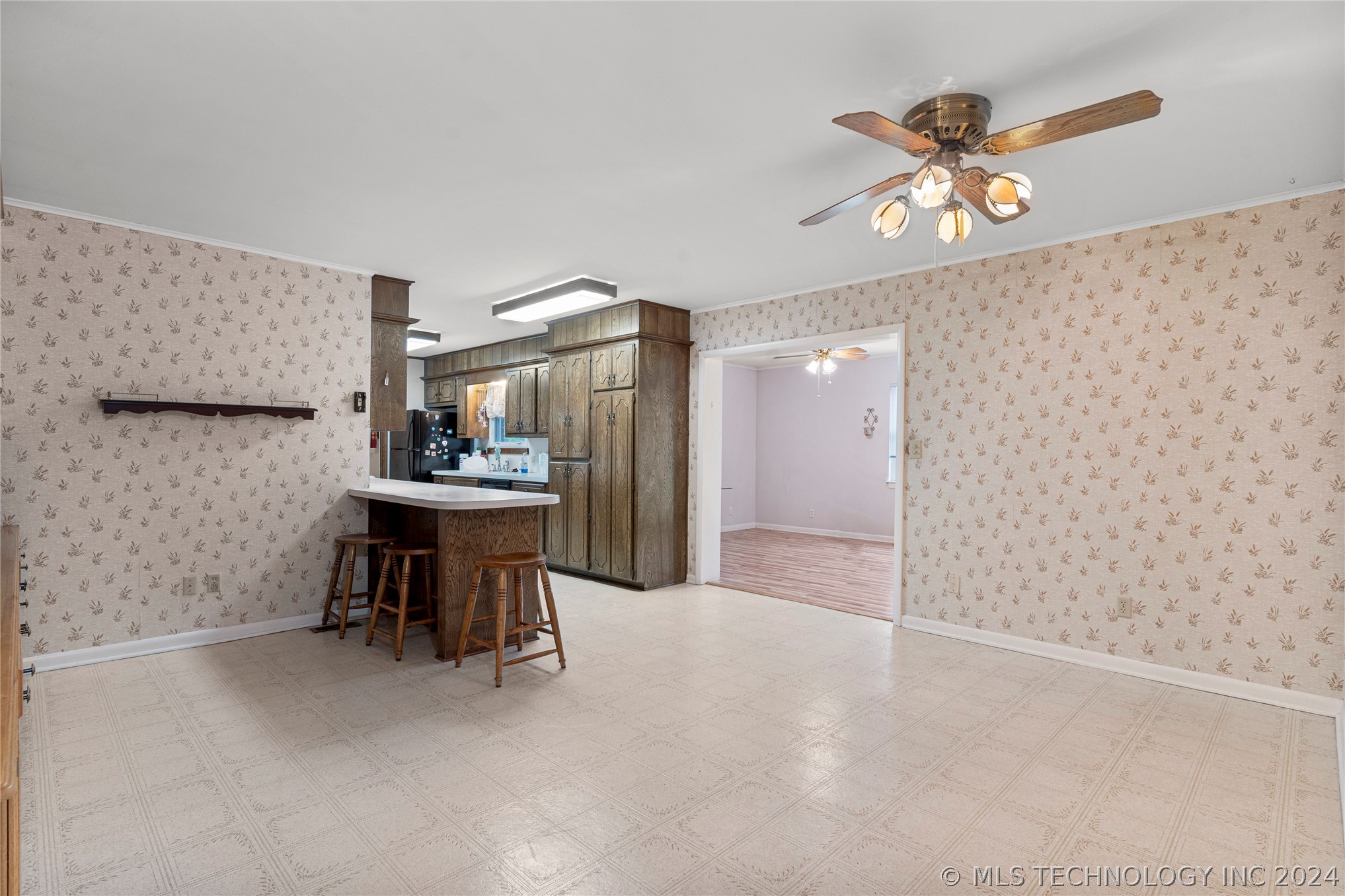 1109 N Gum Avenue