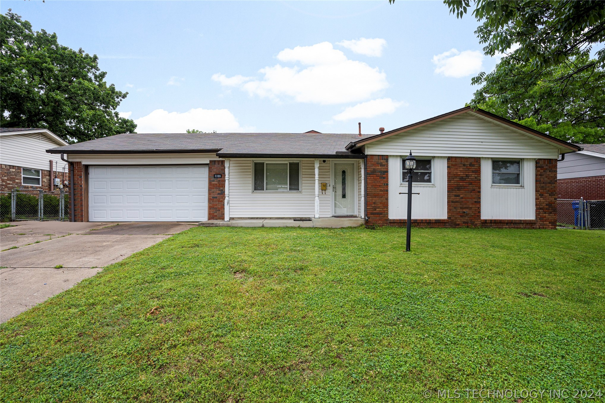 1109 N Gum Avenue