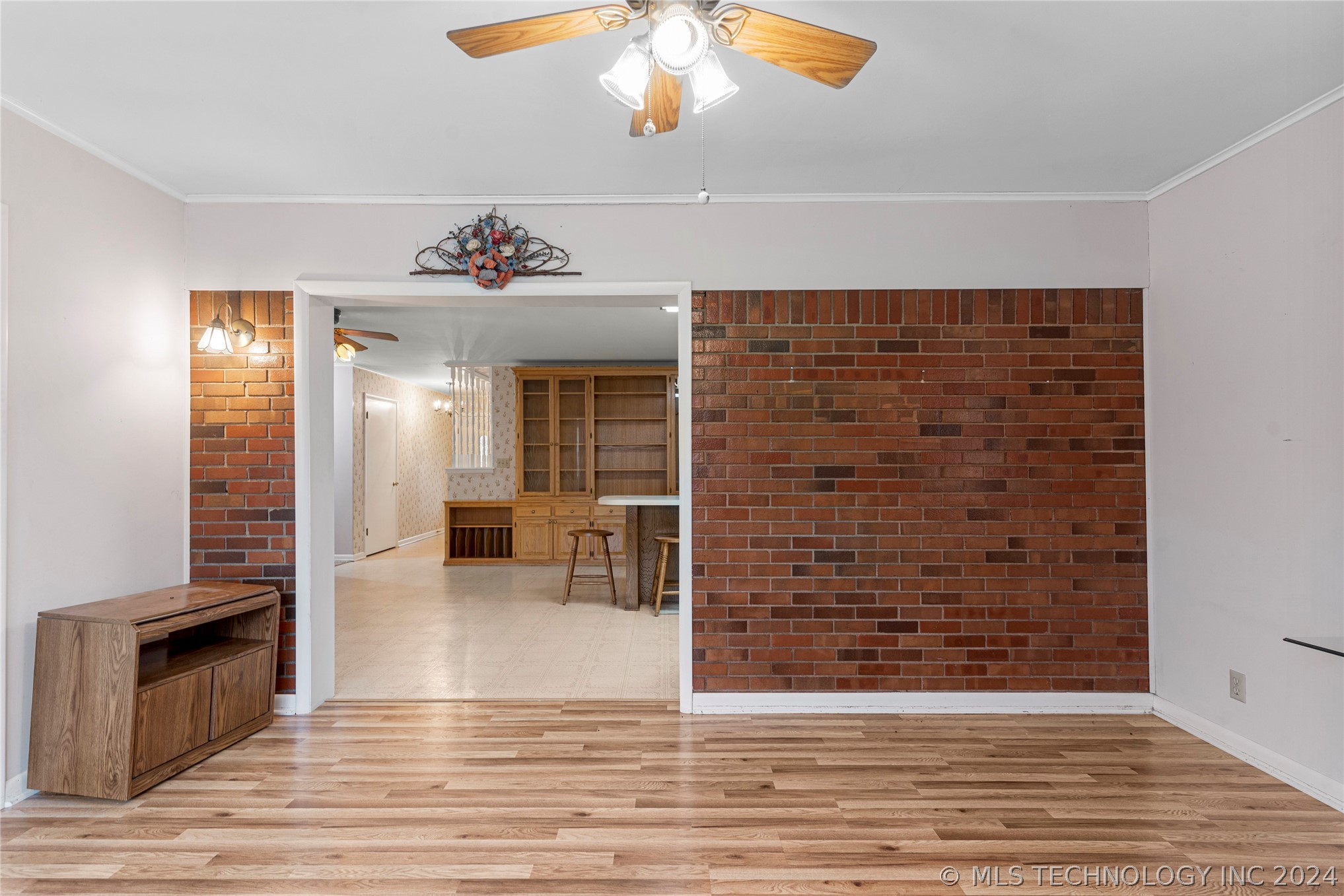 1109 N Gum Avenue