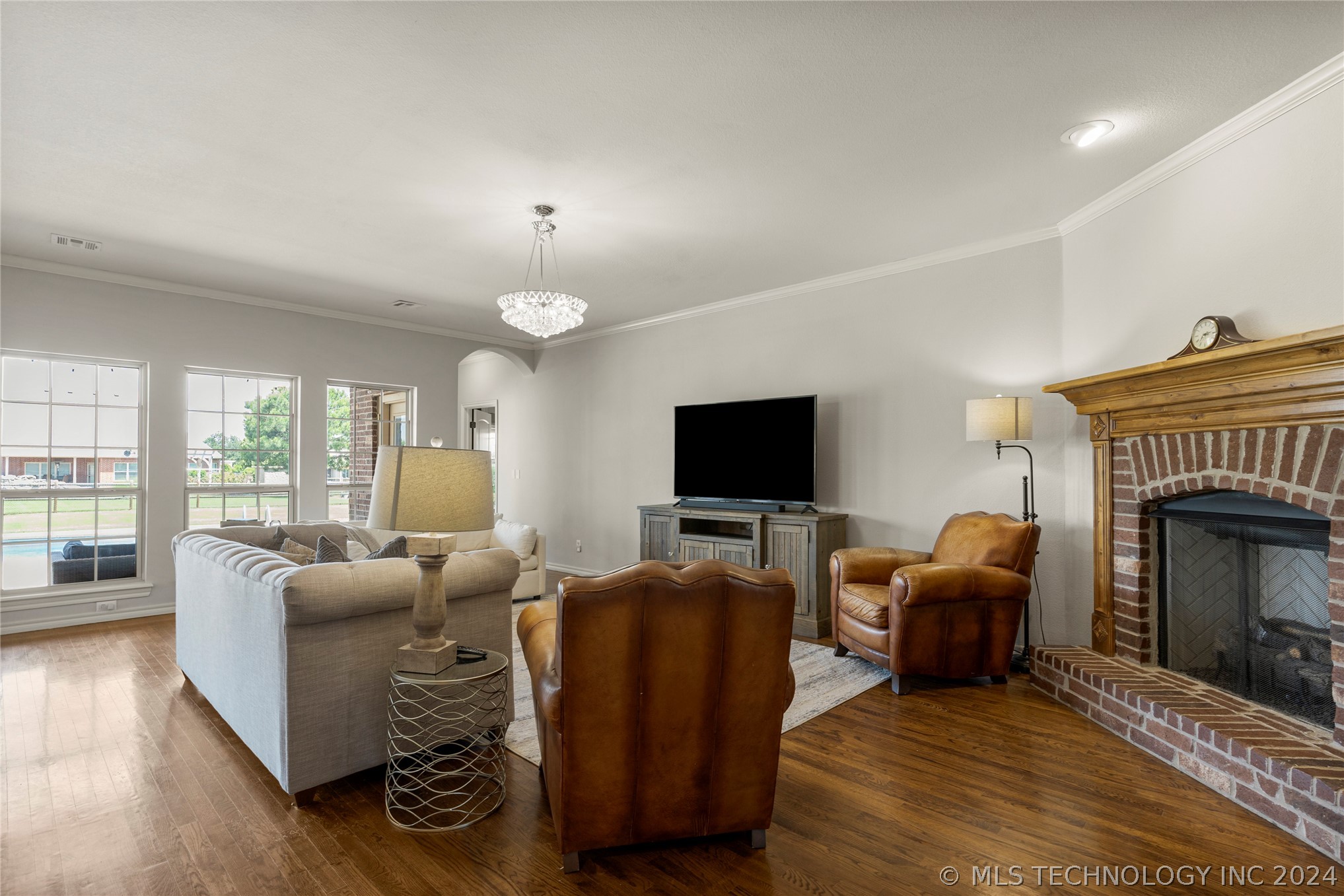 18039 S 71st East Avenue