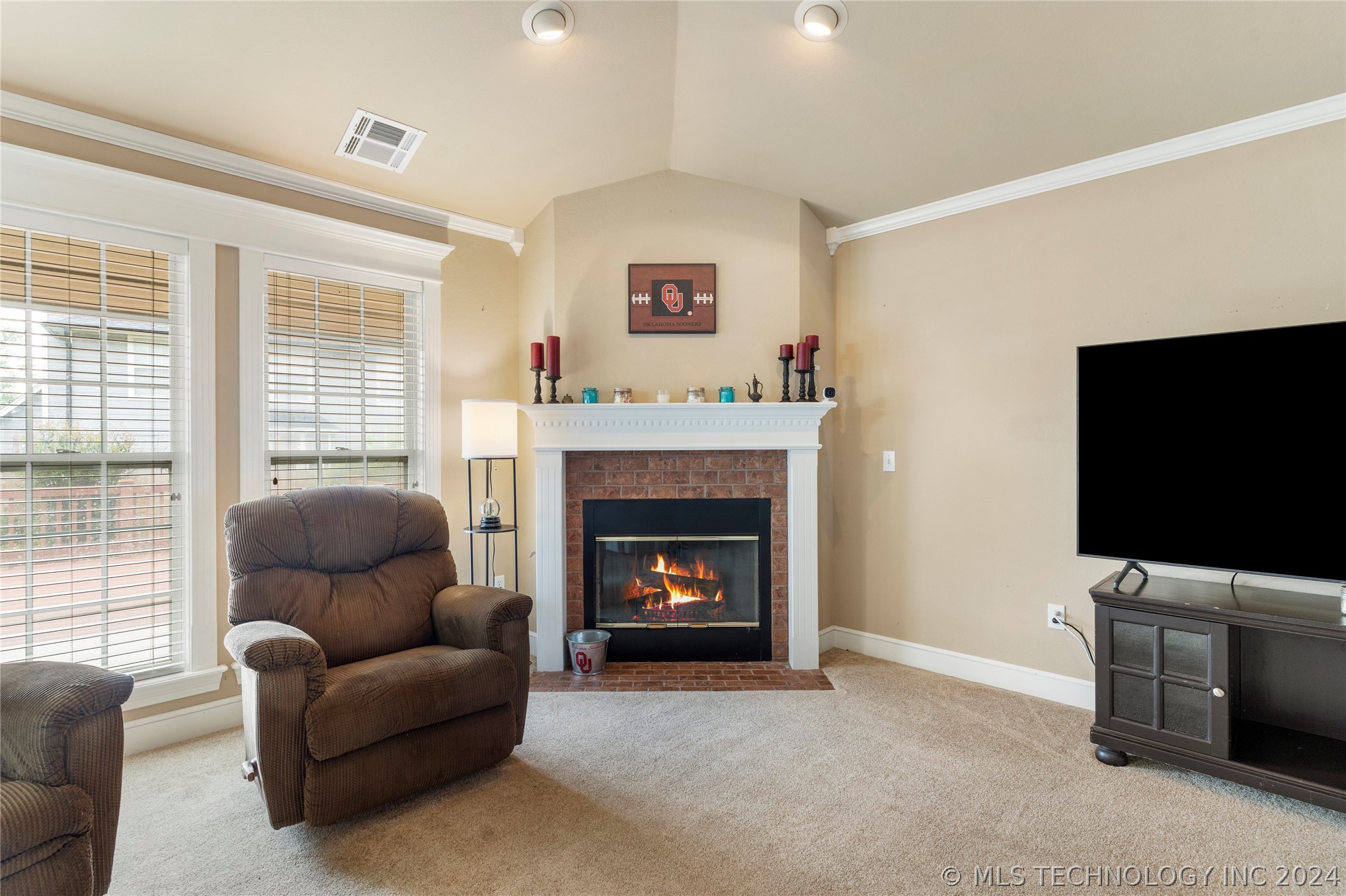 5113 S Spruce Drive