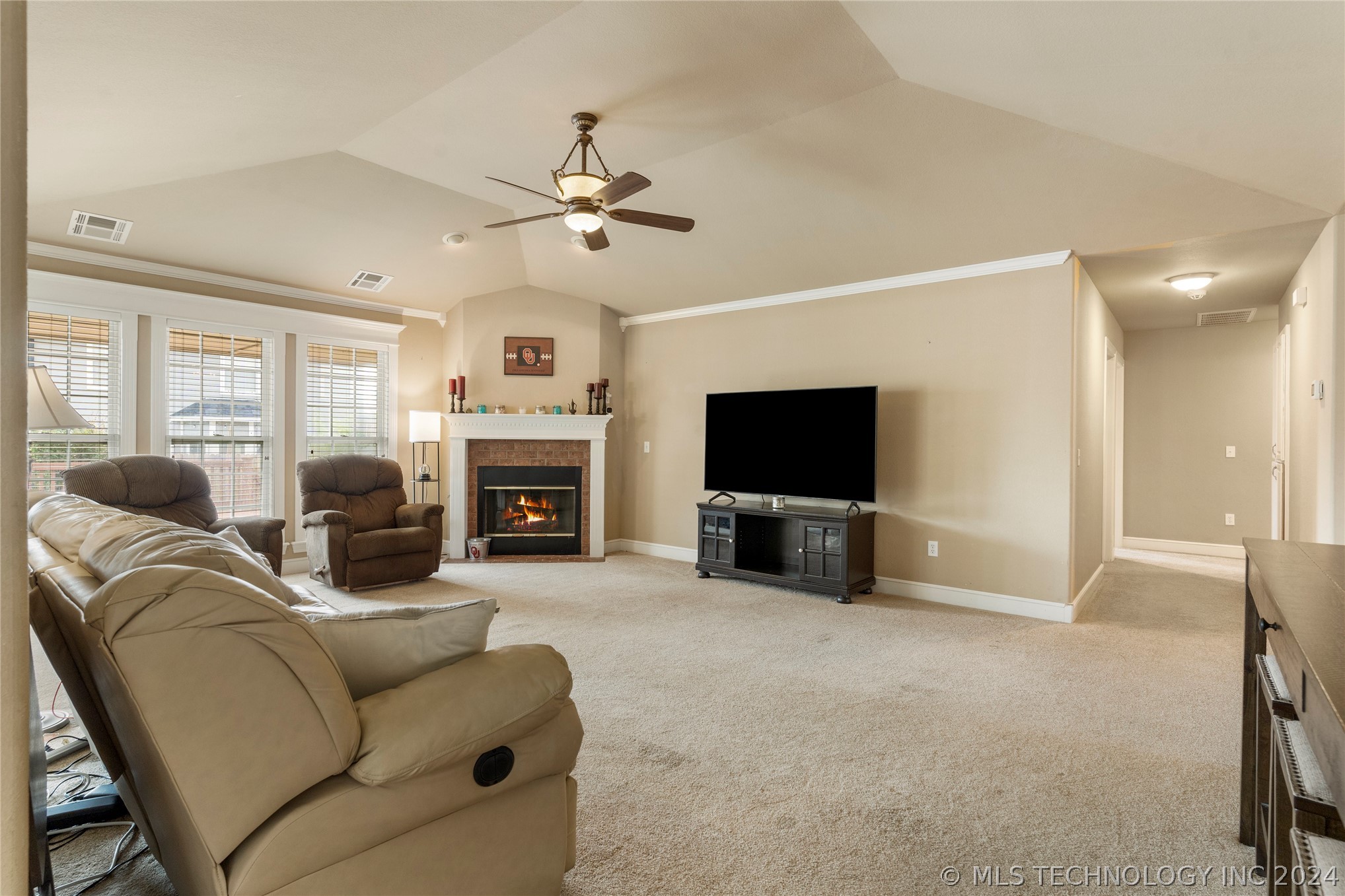 5113 S Spruce Drive