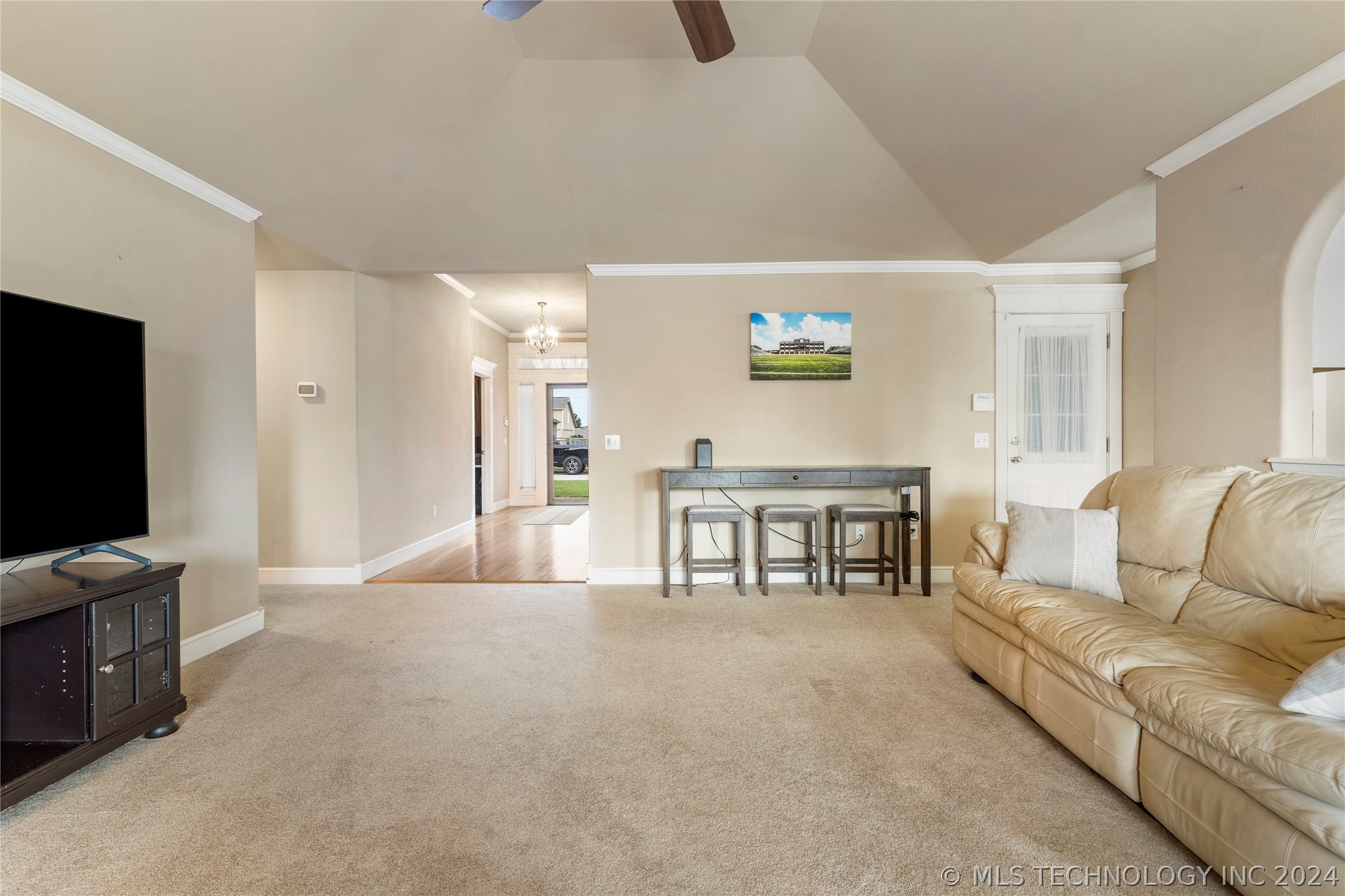 5113 S Spruce Drive