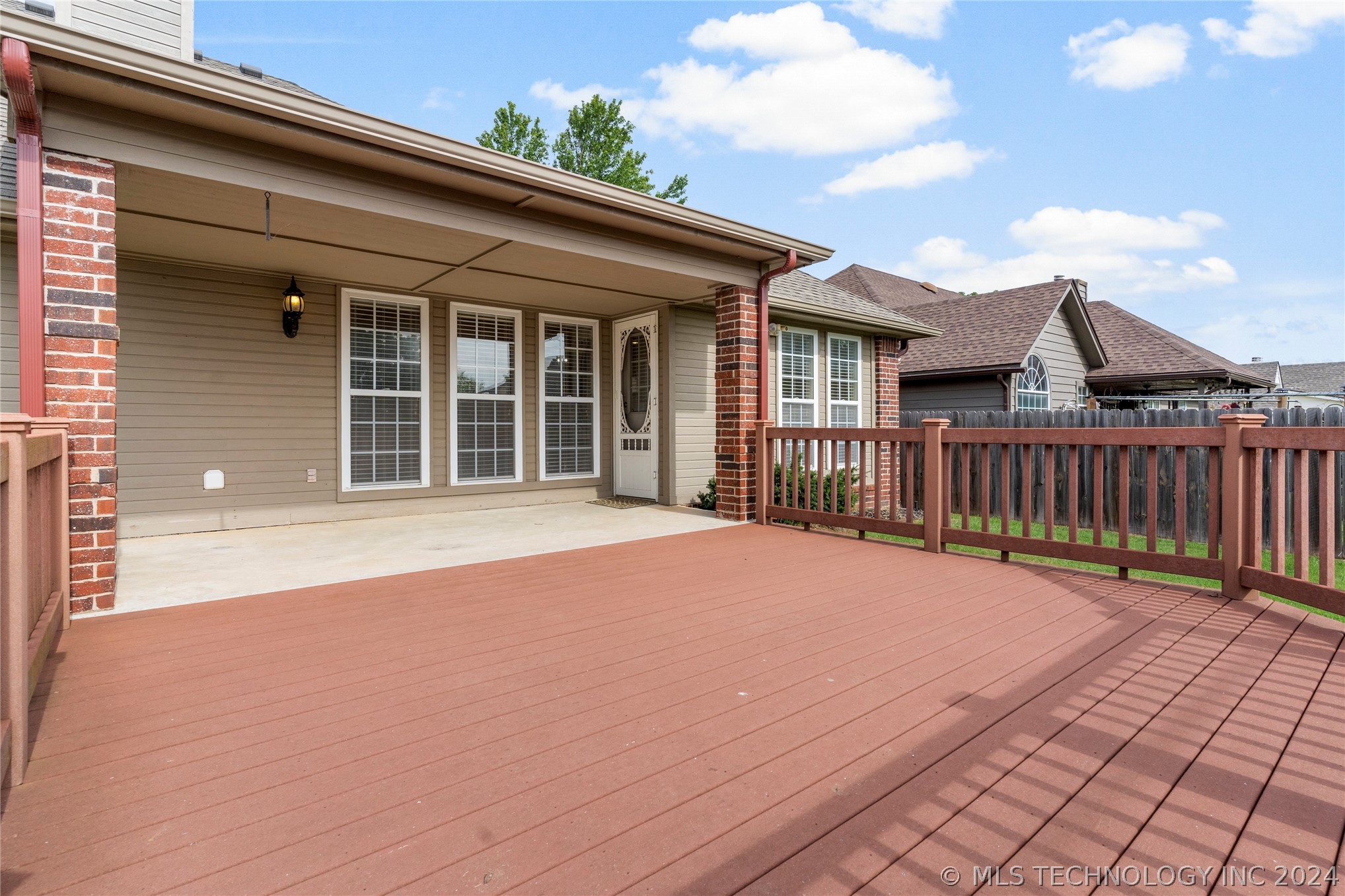 5113 S Spruce Drive