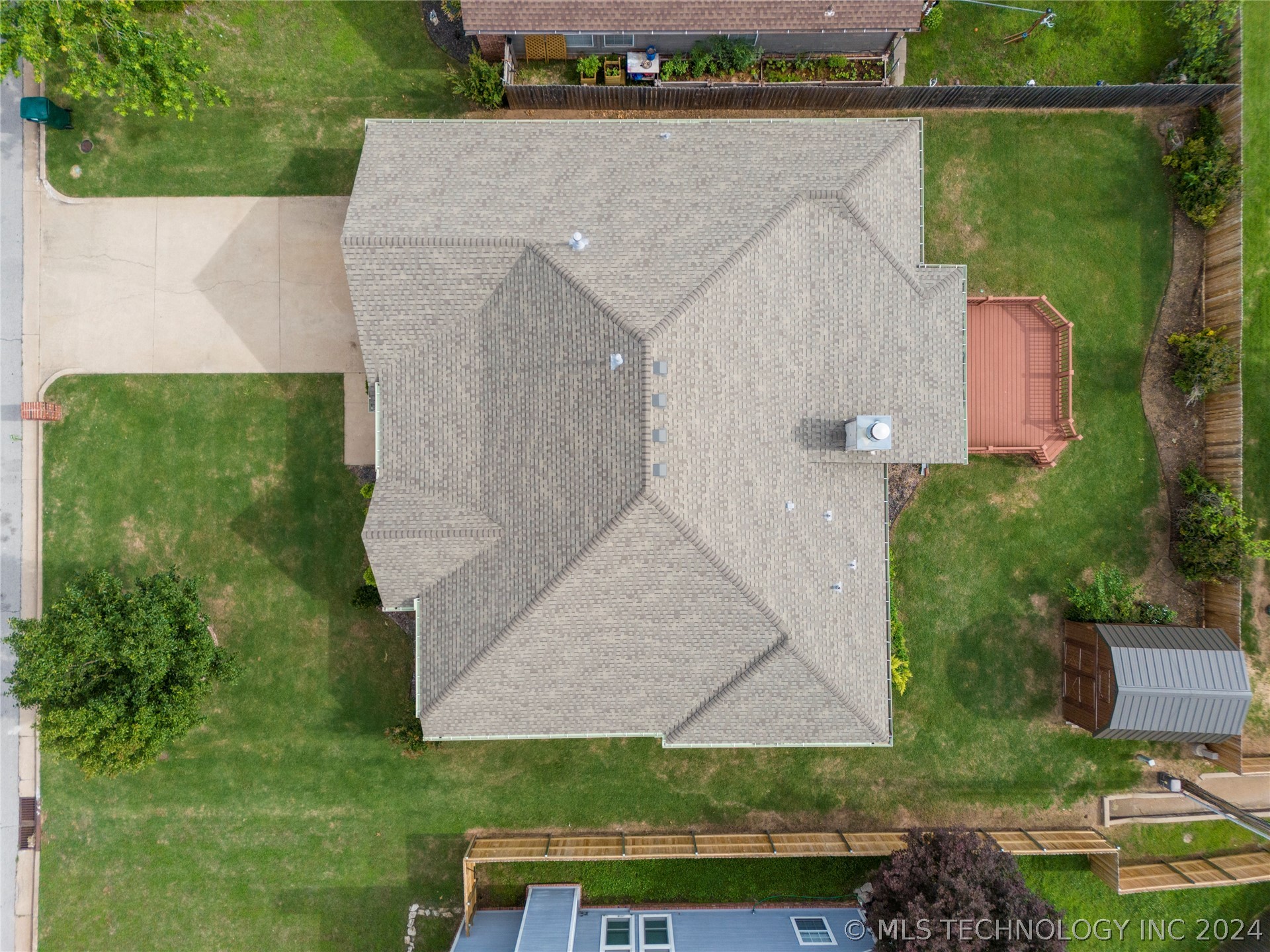 5113 S Spruce Drive