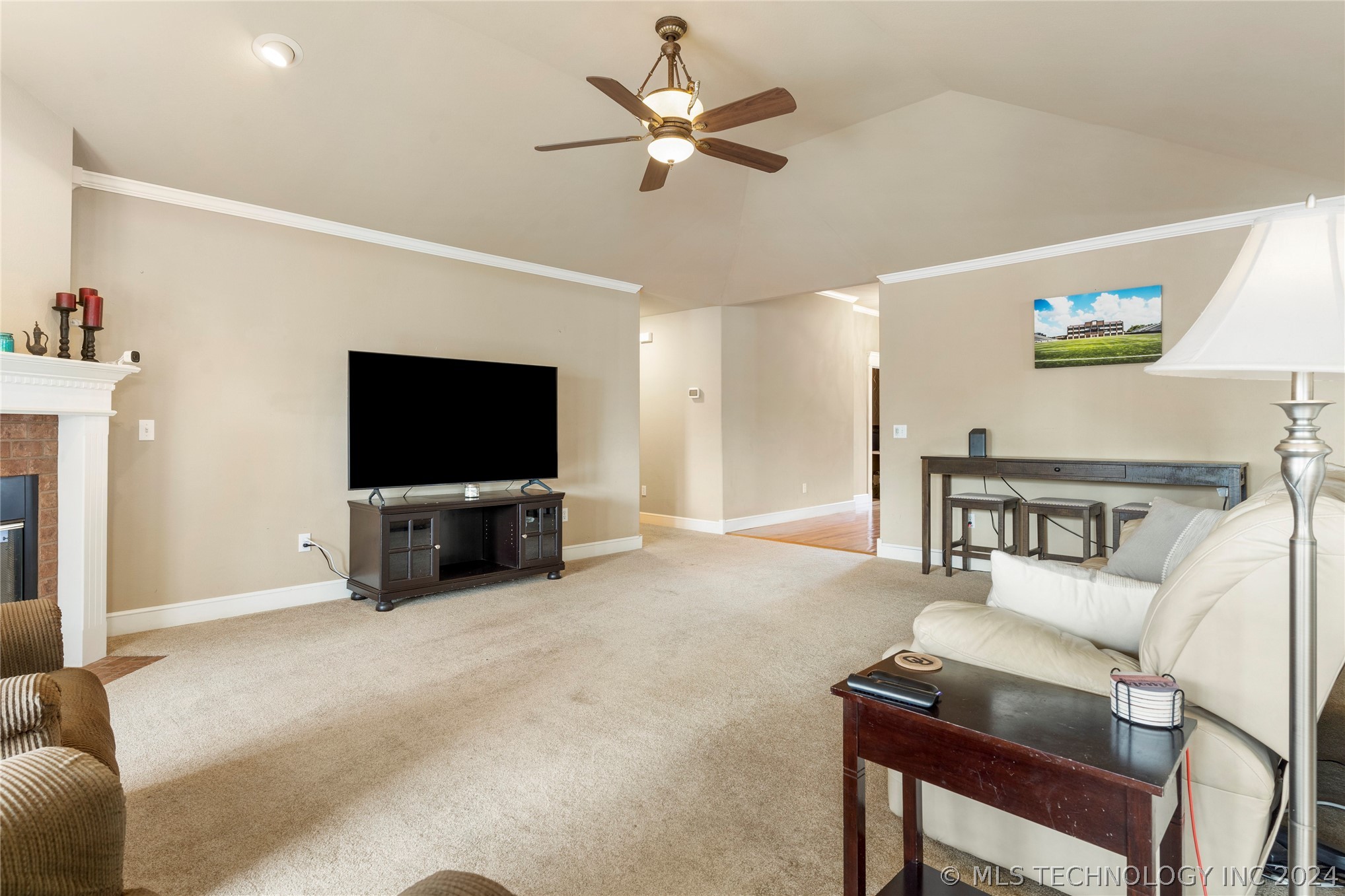 5113 S Spruce Drive