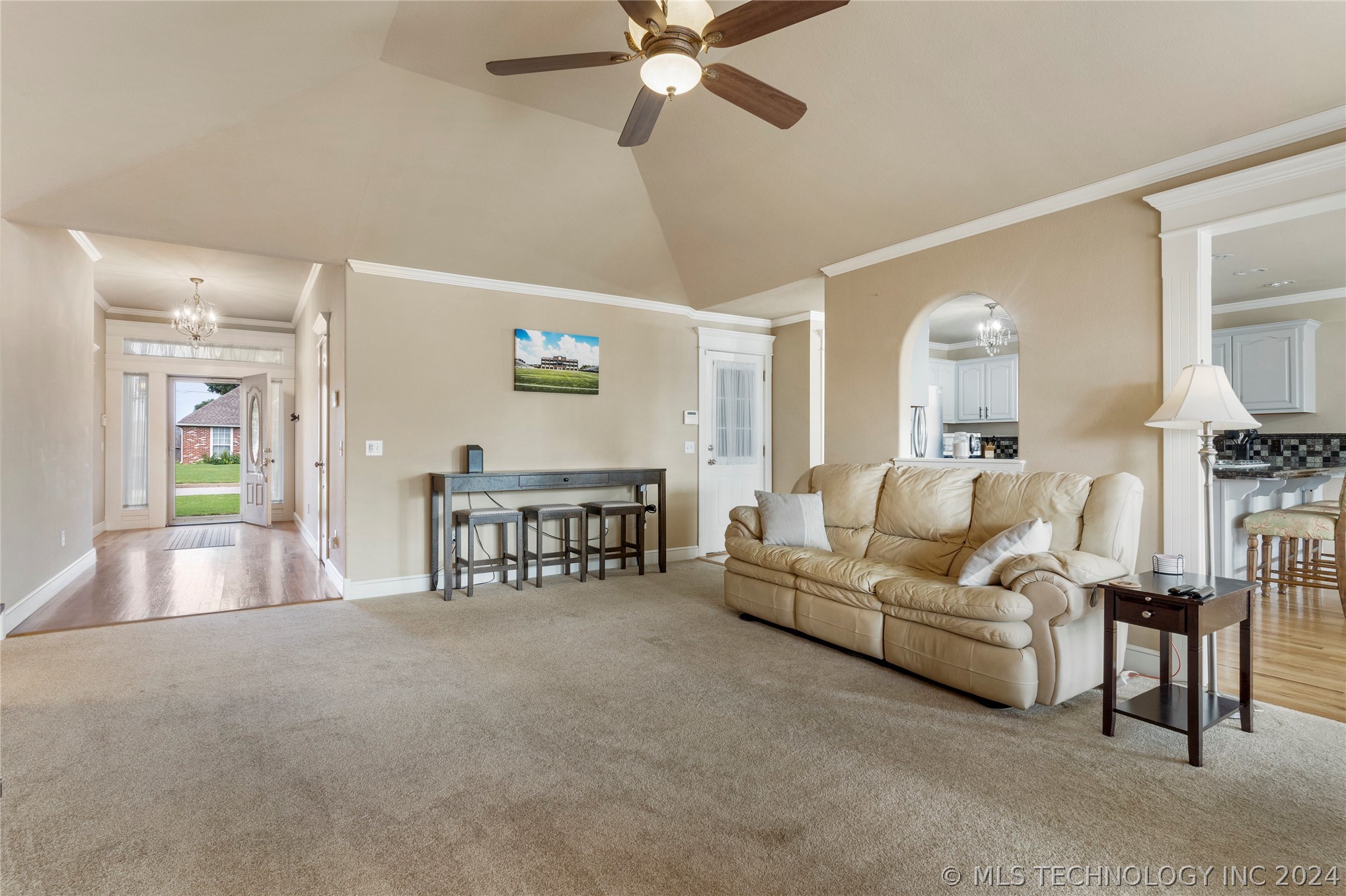 5113 S Spruce Drive