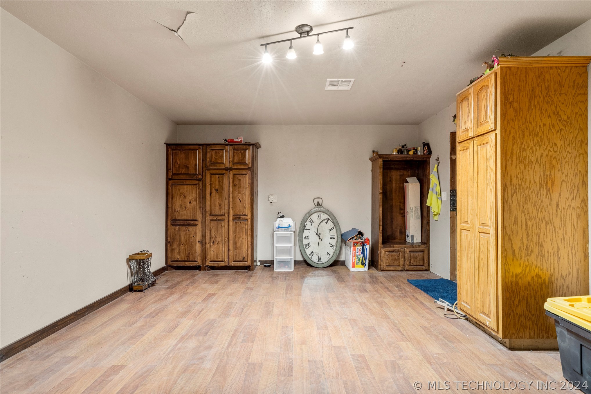 1471 N 250 Road