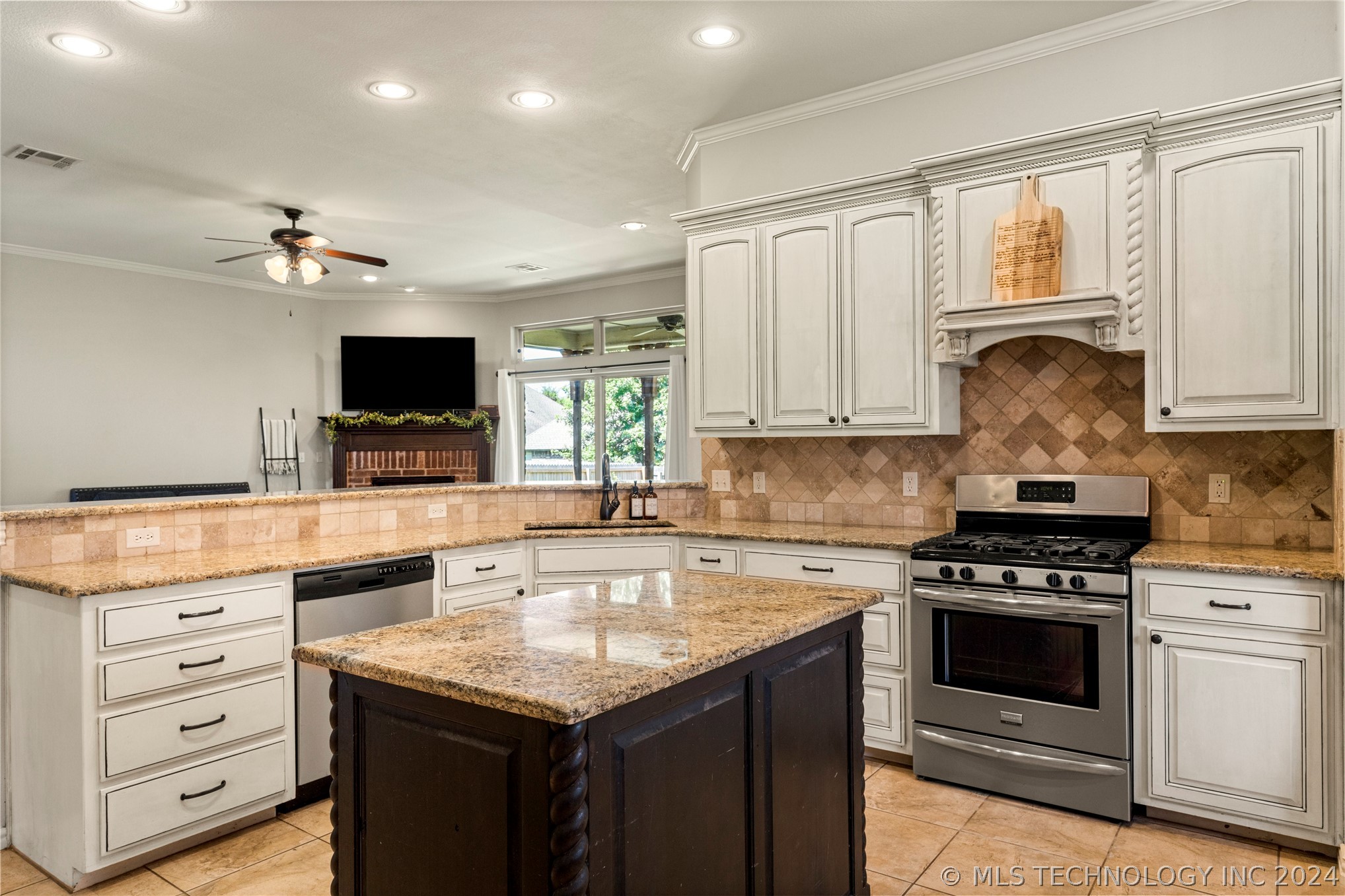 14600 Courtney Lane