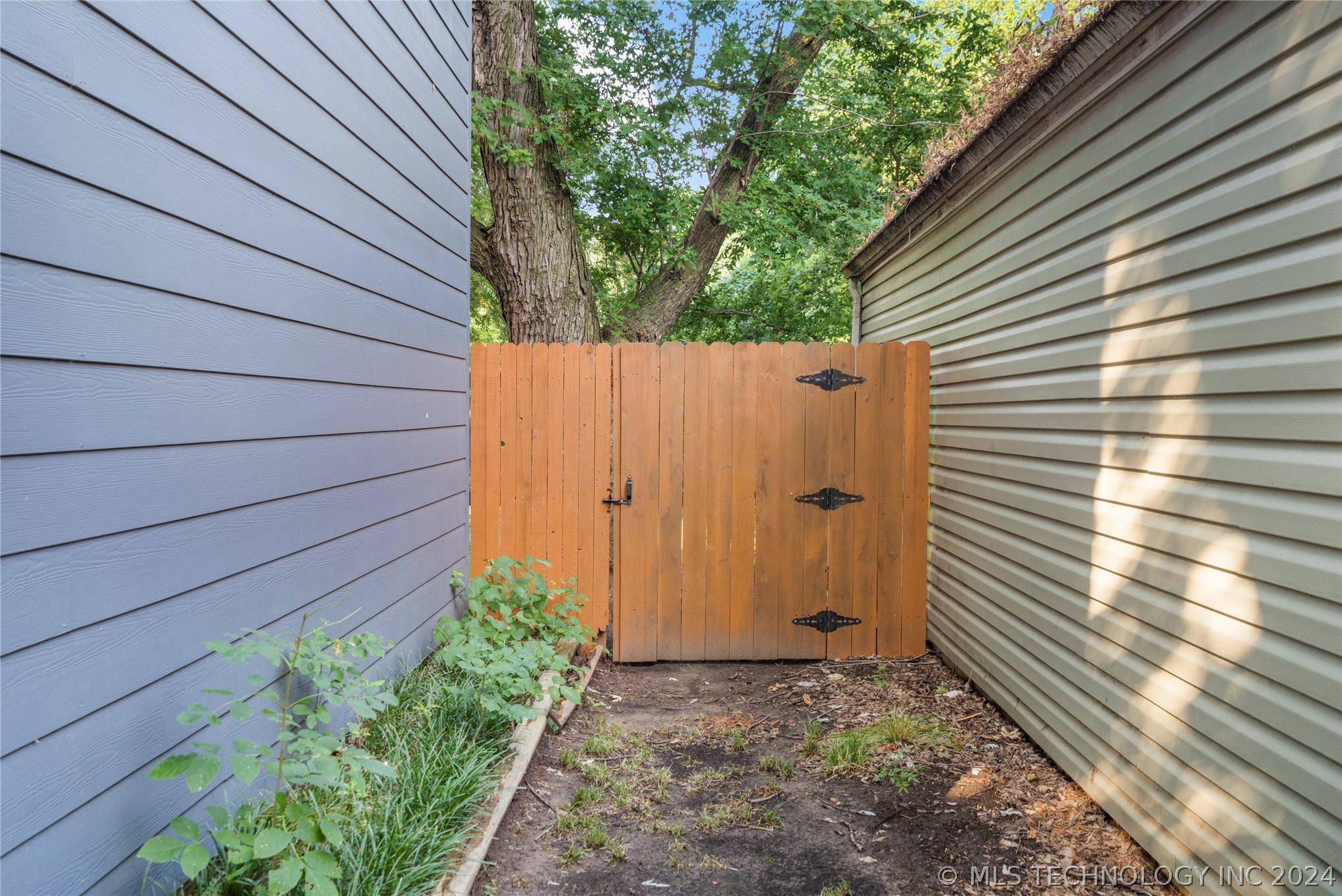 1716 W 62nd Street
