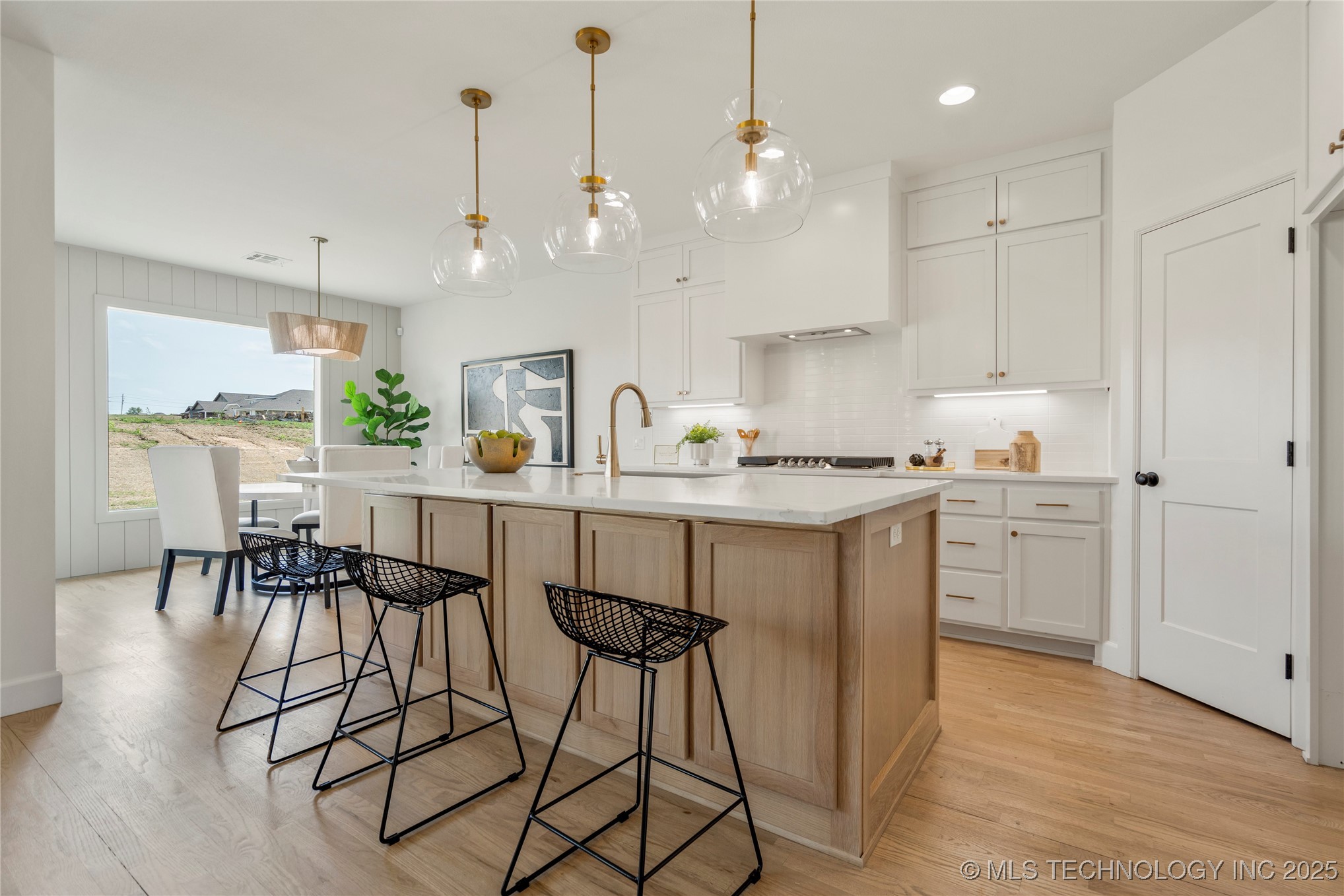 2072 E 129th Place S