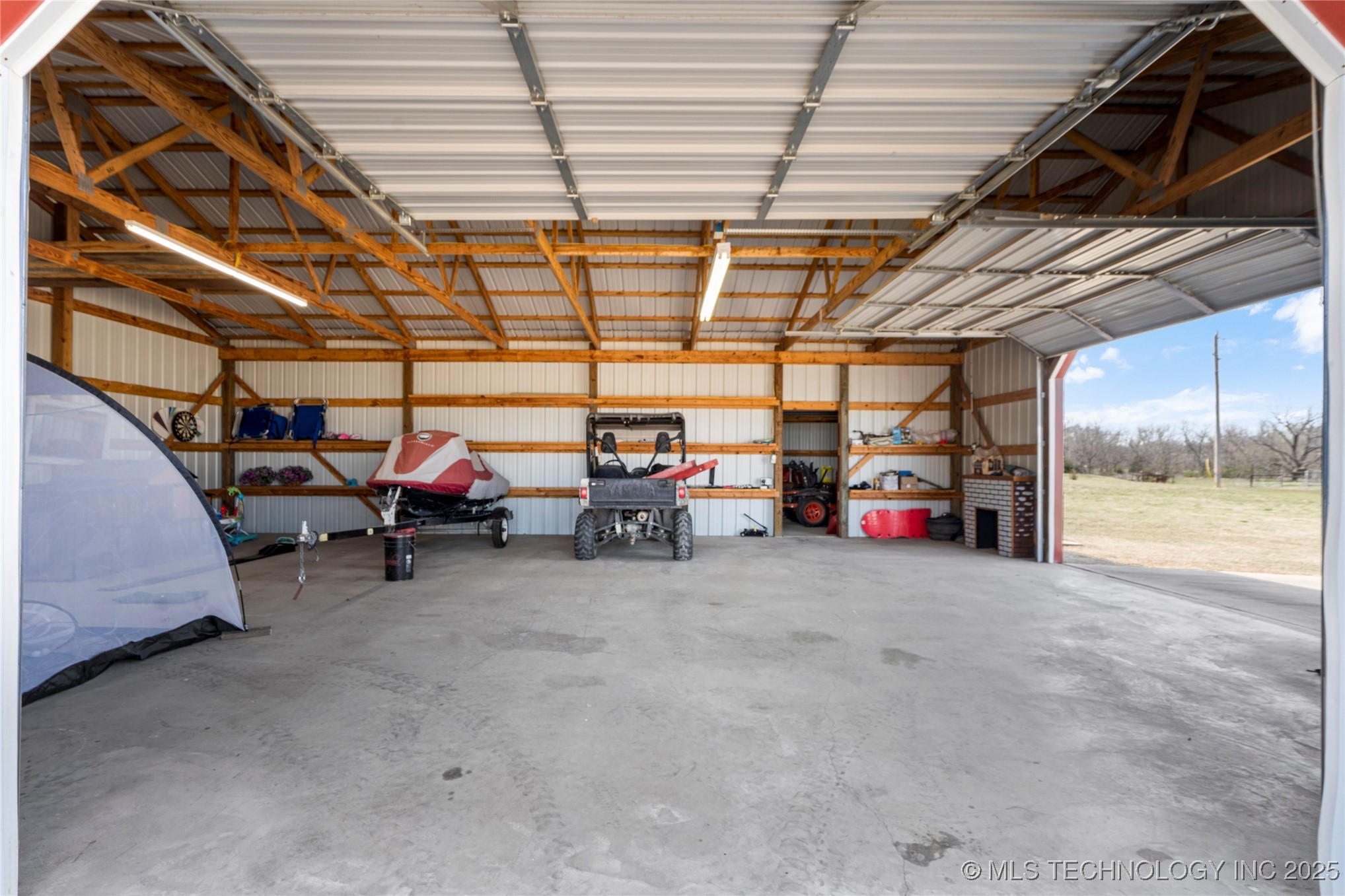 8203 N 242nd Road