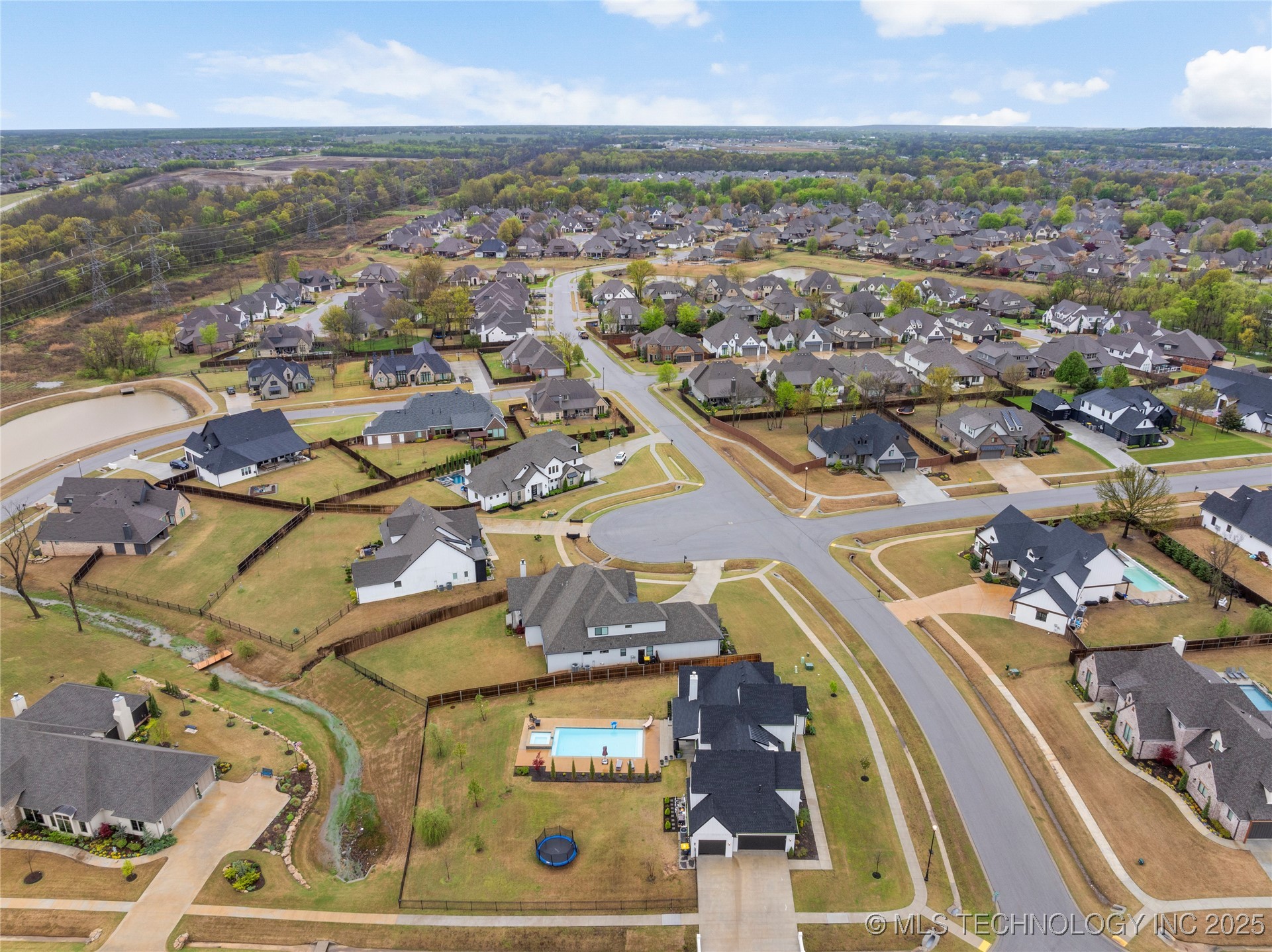 13641 S 27th Street E