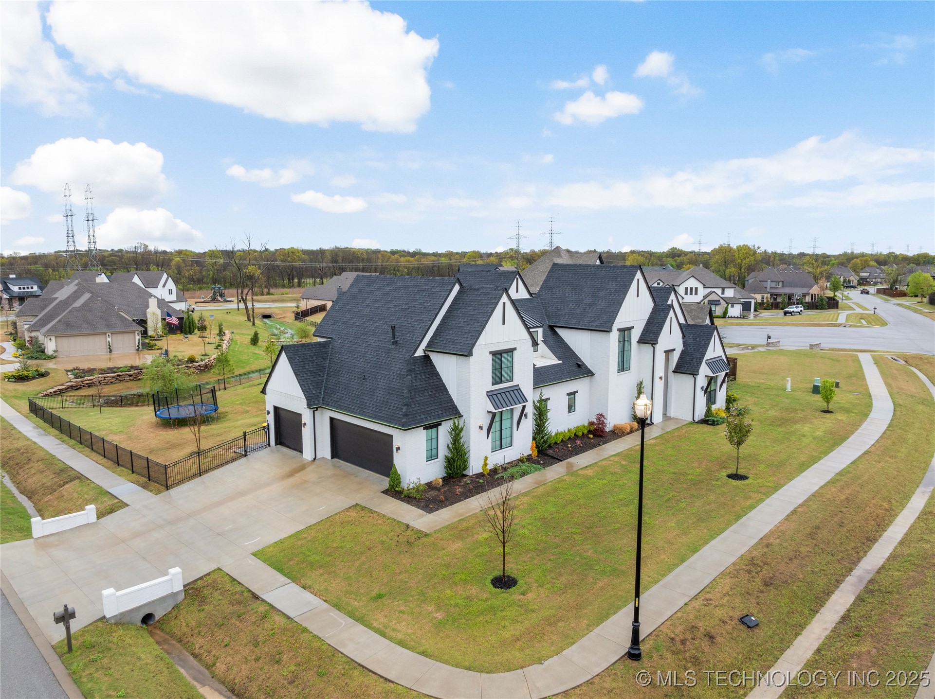 13641 S 27th Street E