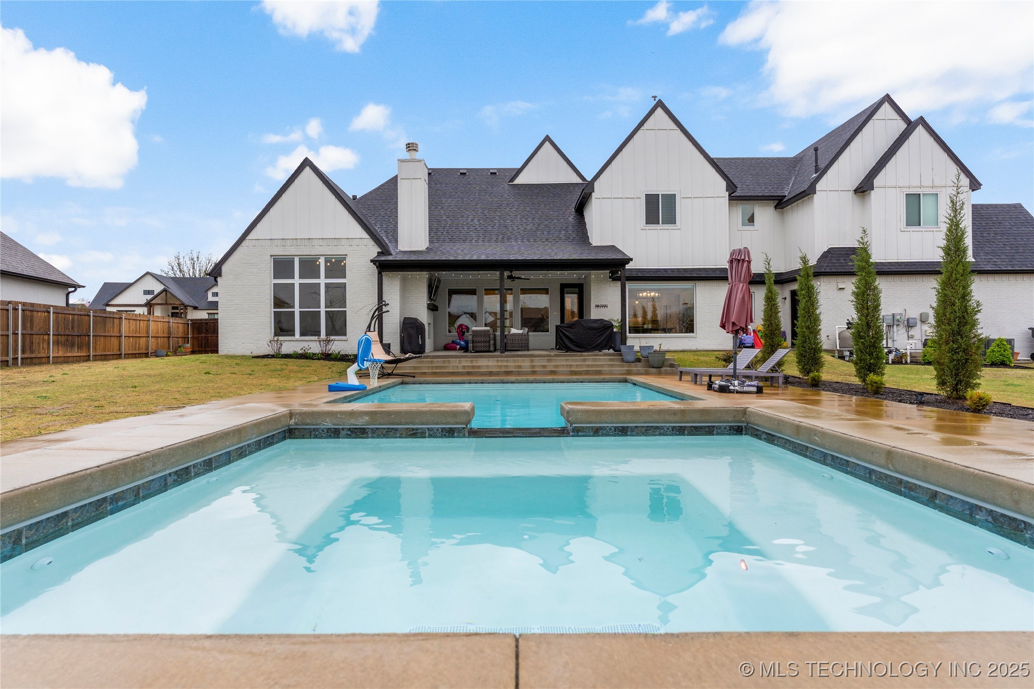 13641 S 27th Street E