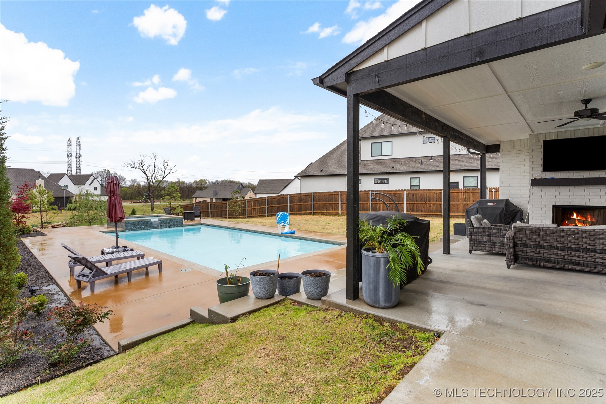 13641 S 27th Street E