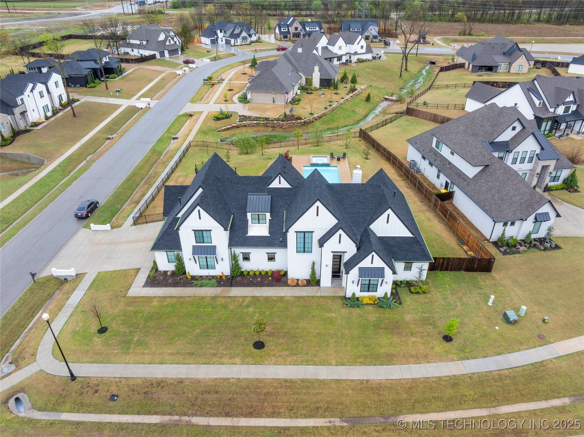 13641 S 27th Street E