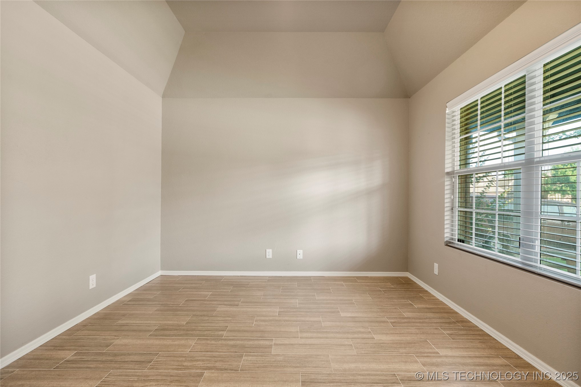 1908 E 133rd Court