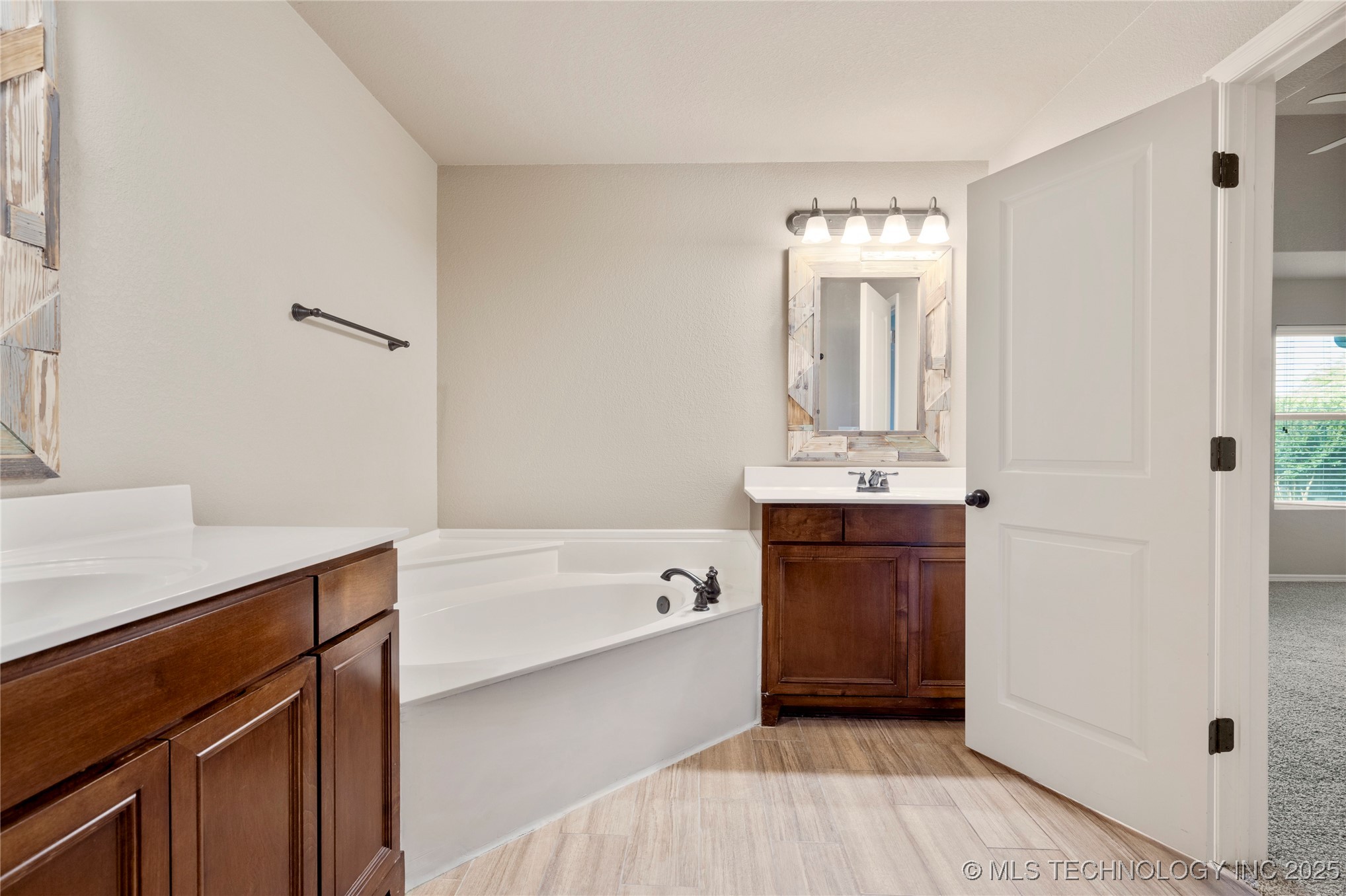 1908 E 133rd Court