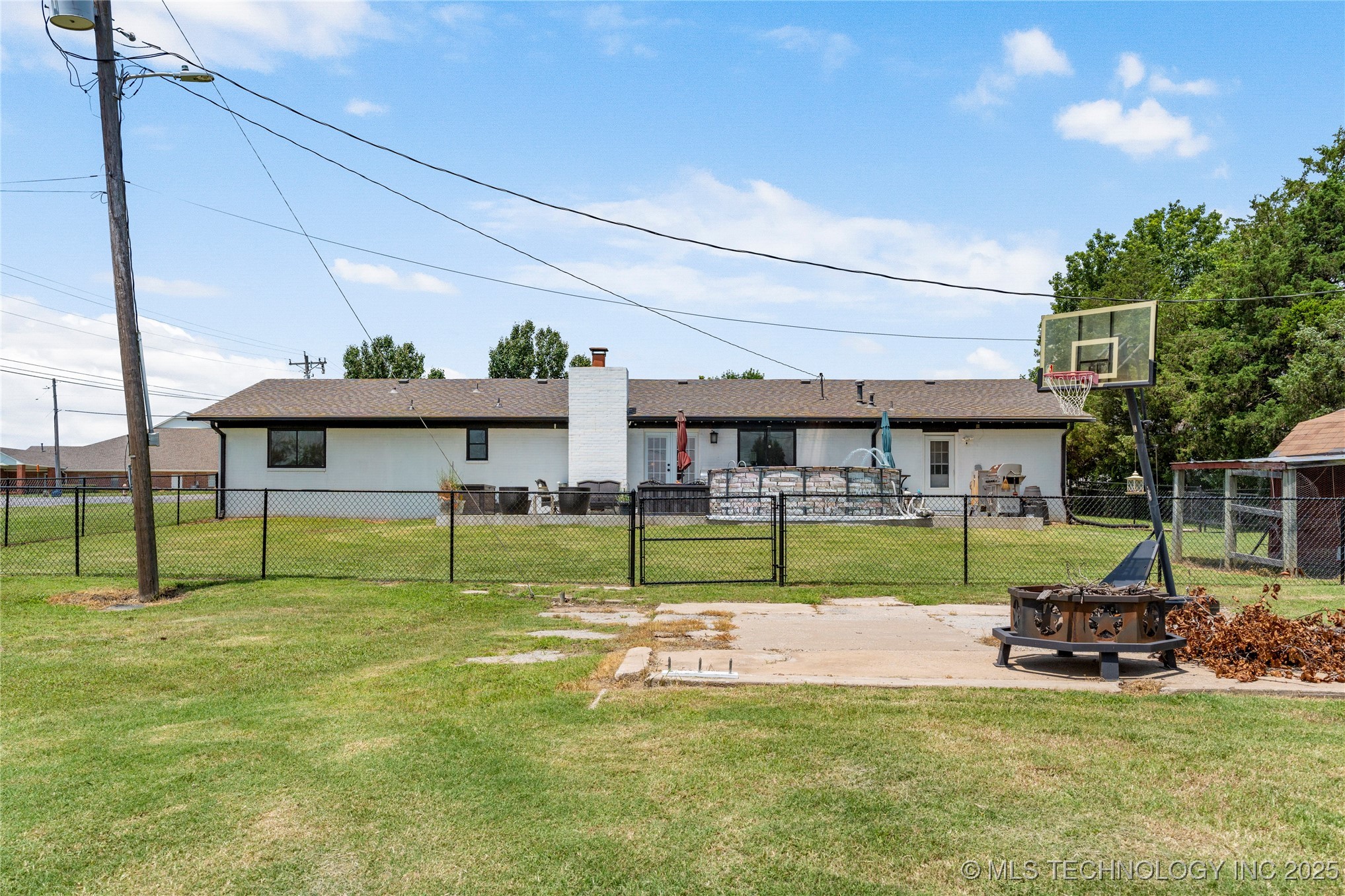 6011 S 115th West Avenue