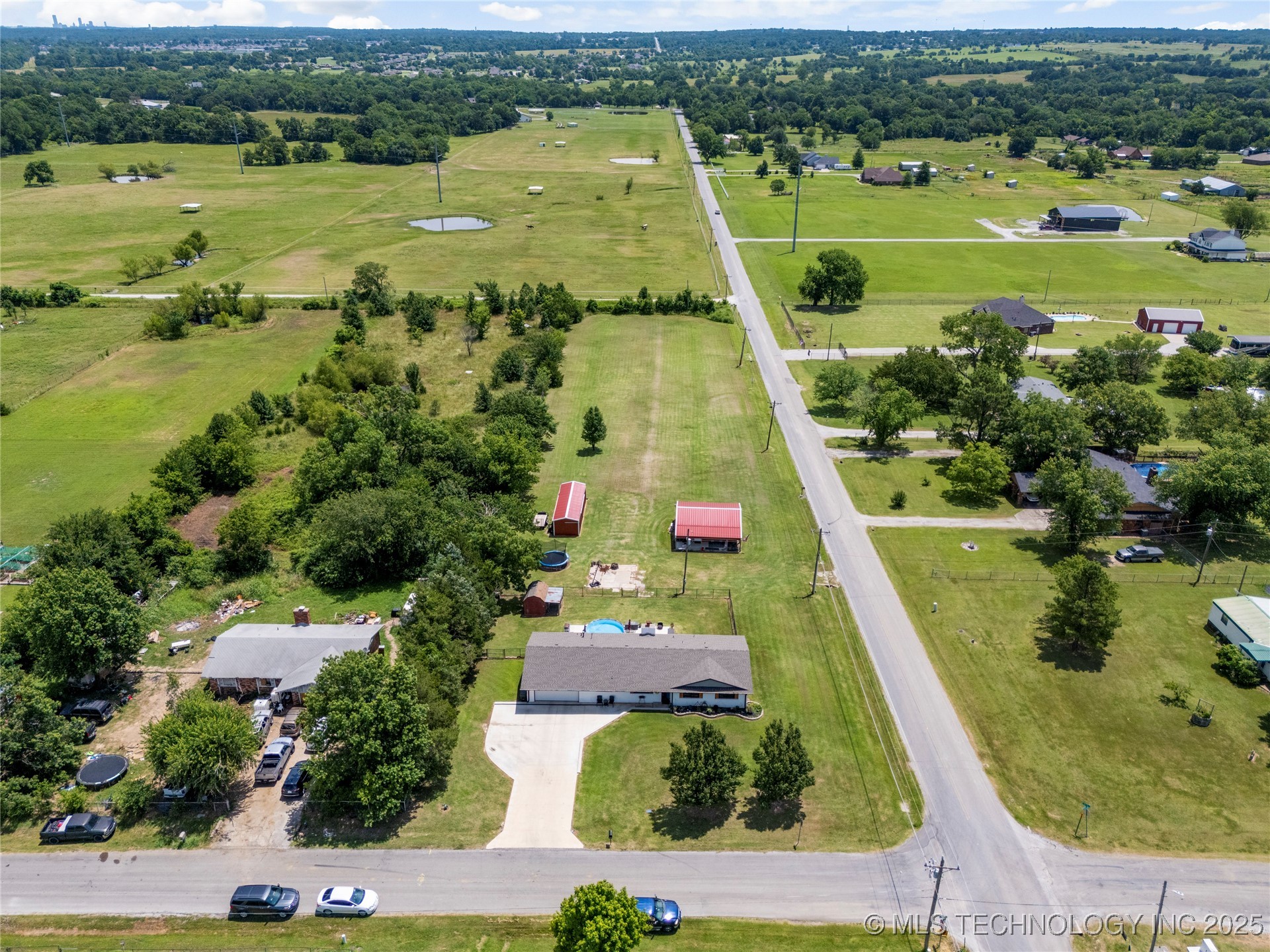 6011 S 115th West Avenue