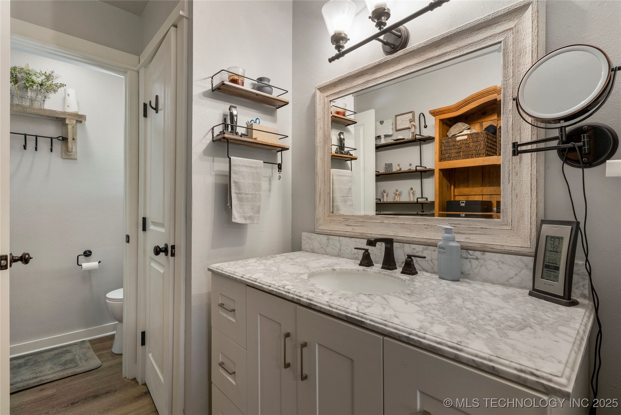 6011 S 115th West Avenue