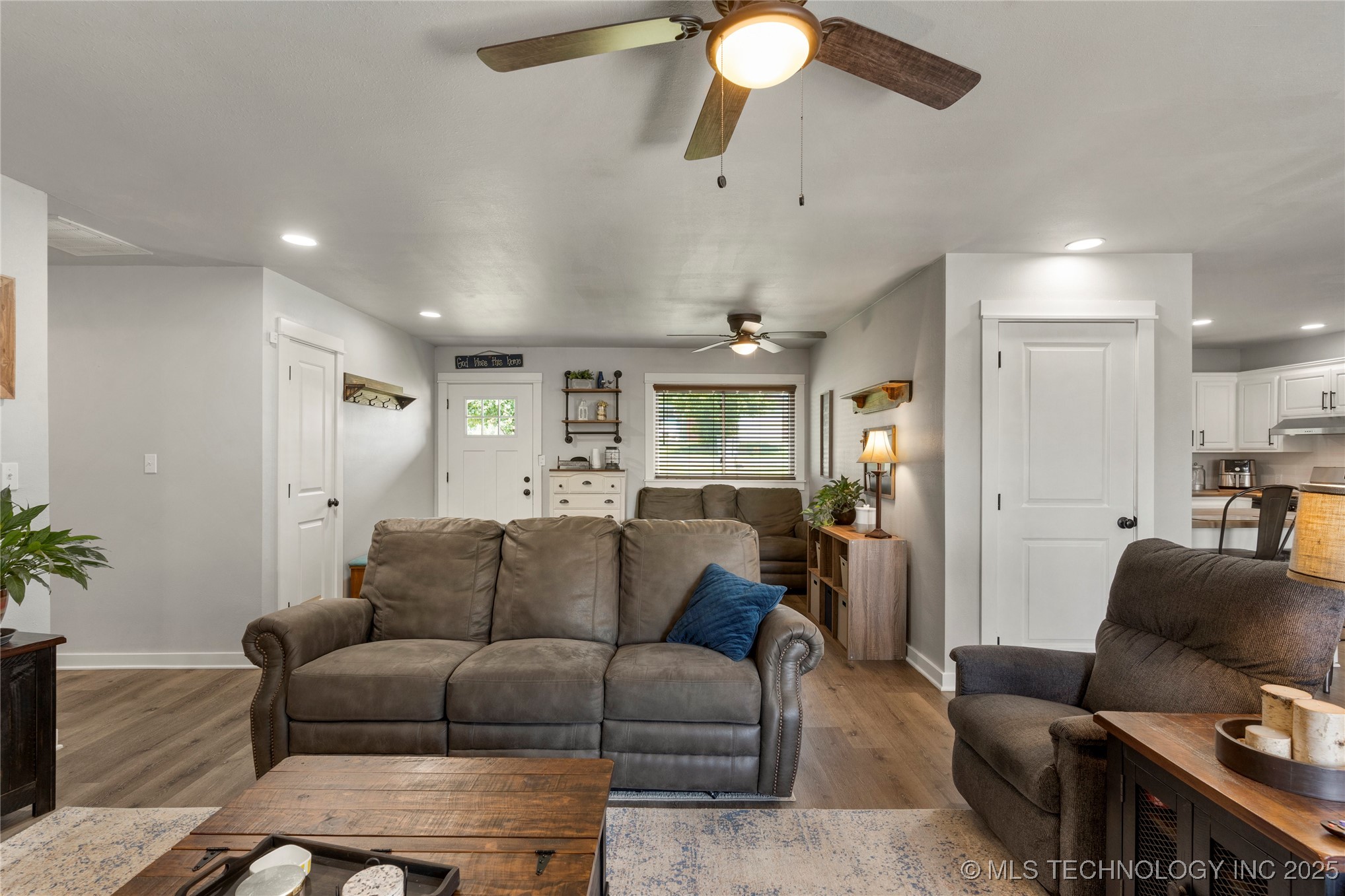 6011 S 115th West Avenue