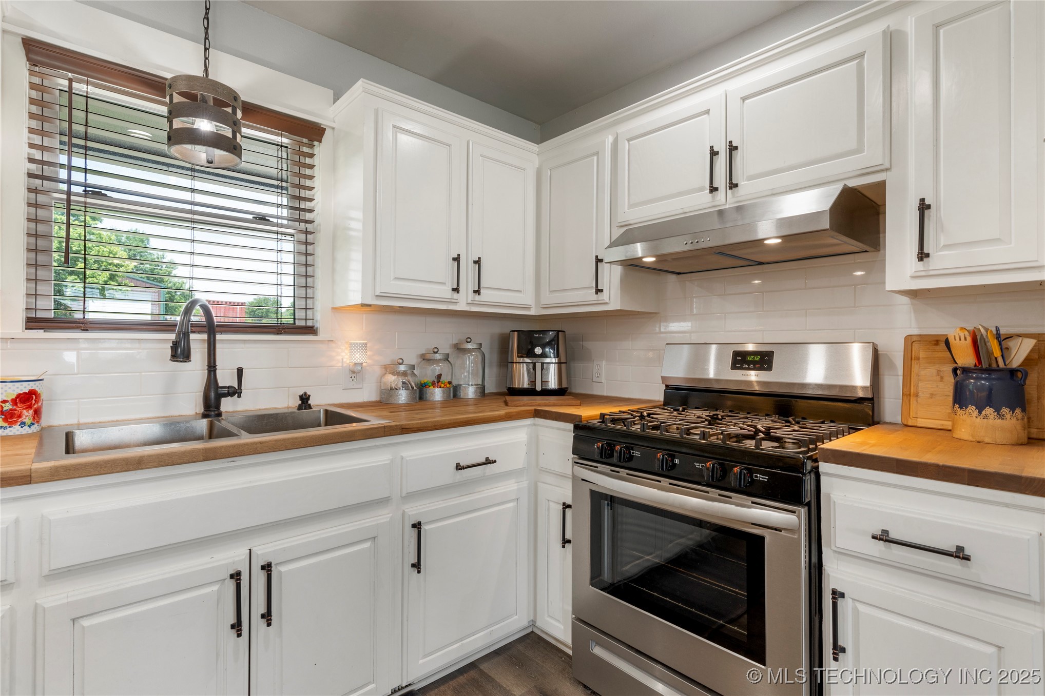 6011 S 115th West Avenue