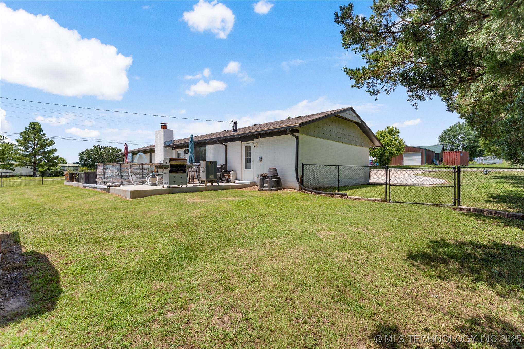 6011 S 115th West Avenue