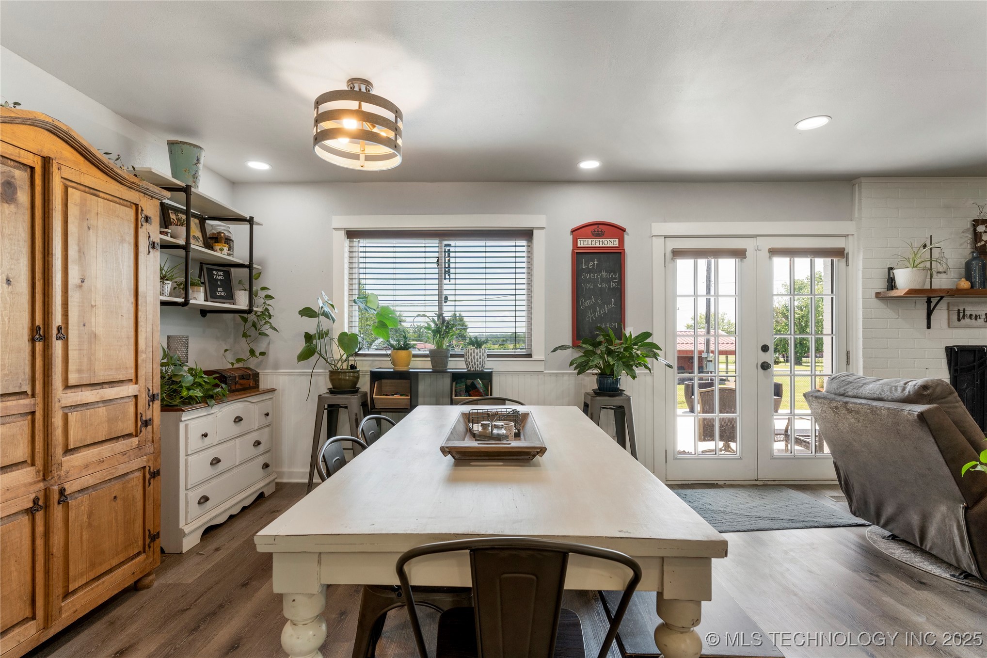 6011 S 115th West Avenue